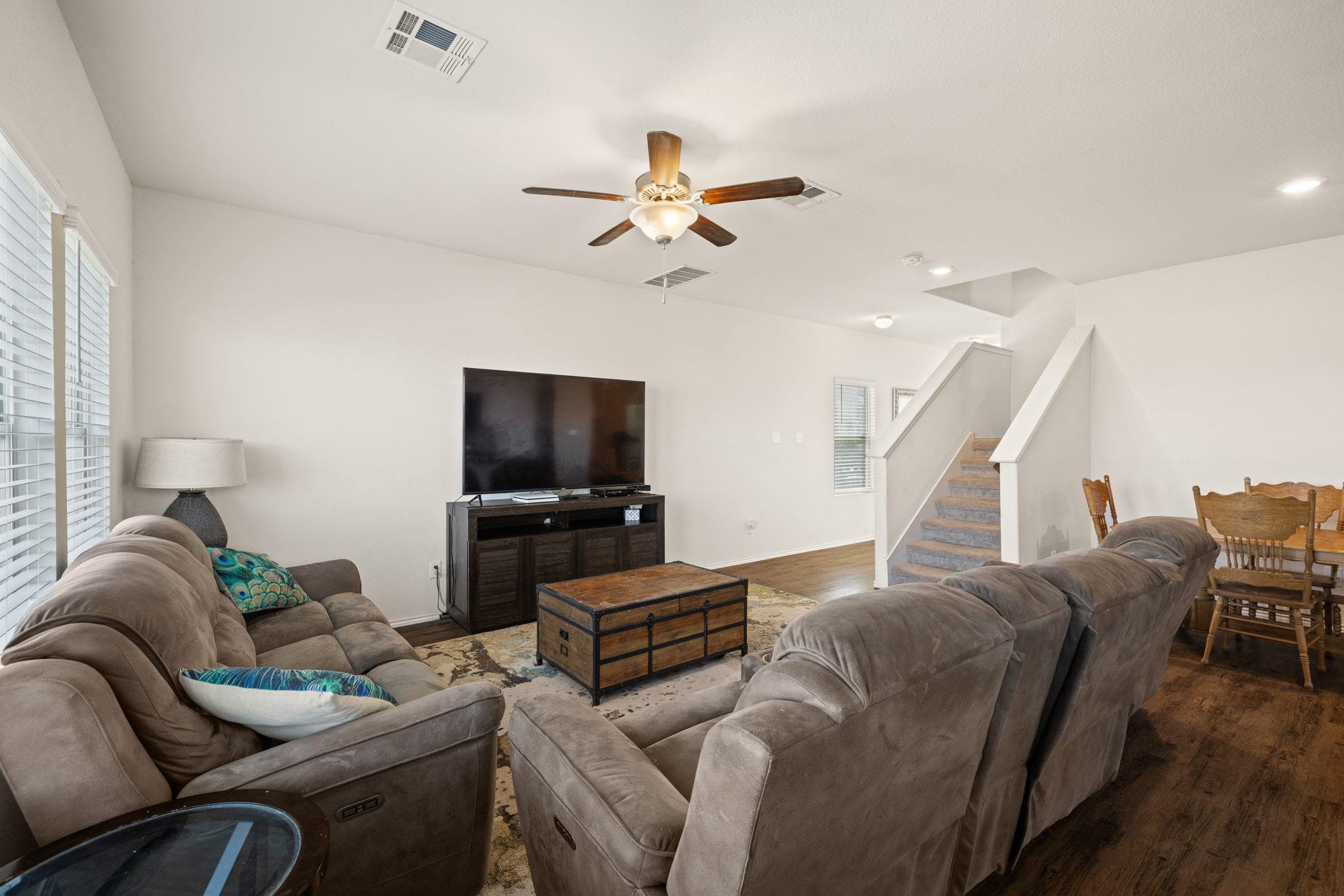 428 Major Lee Ln, Jarrell, TX 76537