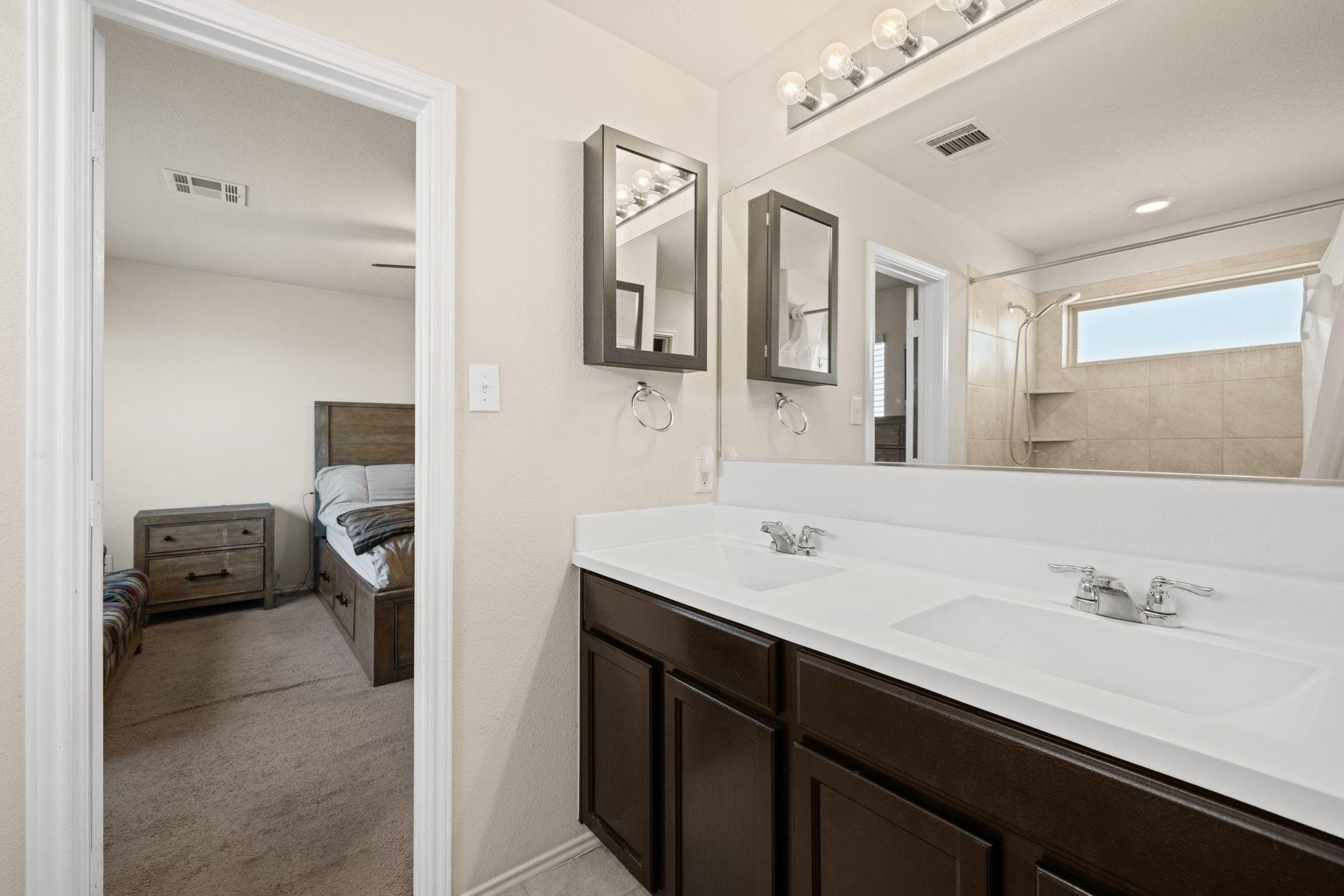 428 Major Lee Ln, Jarrell, TX 76537