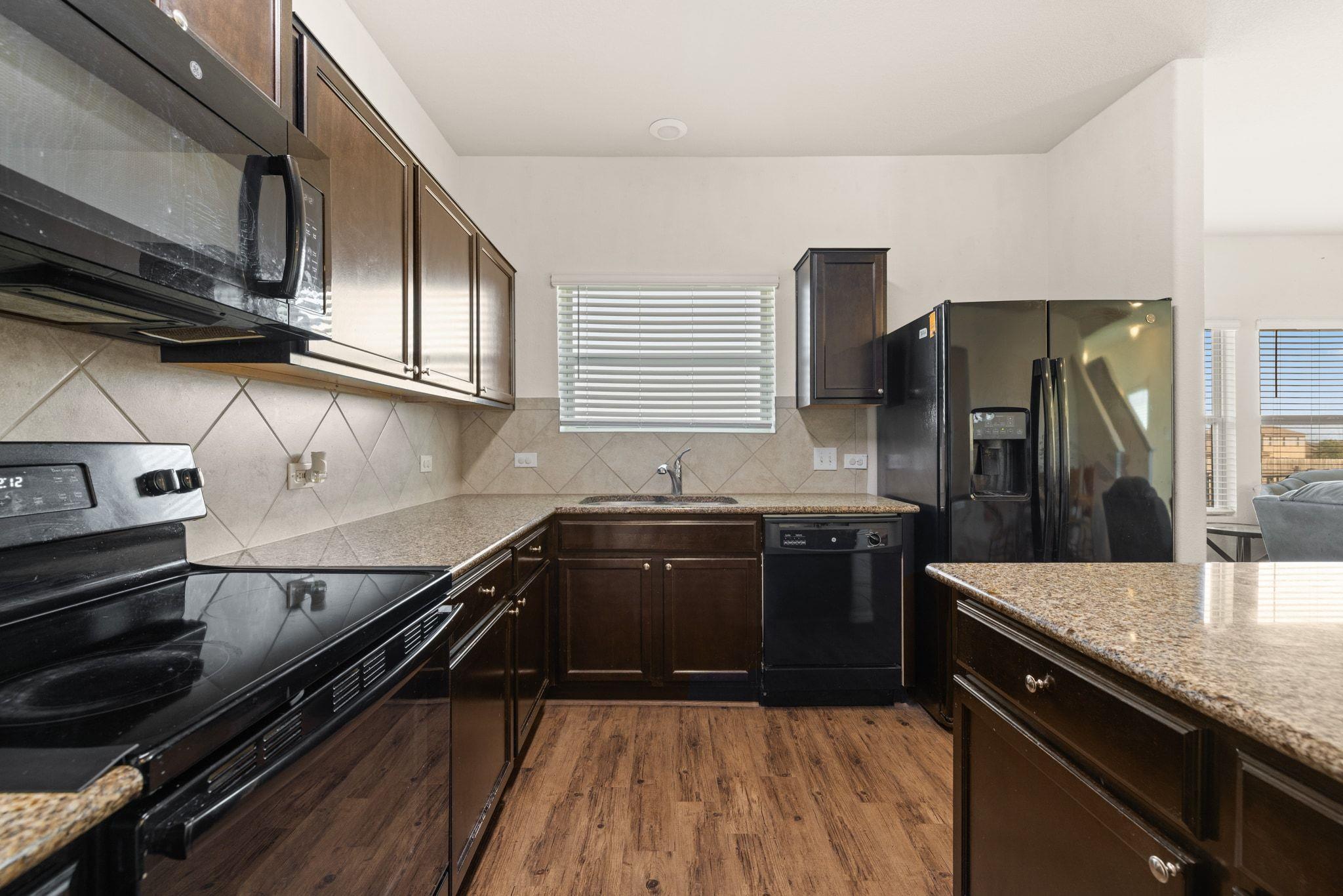 428 Major Lee Ln, Jarrell, TX 76537