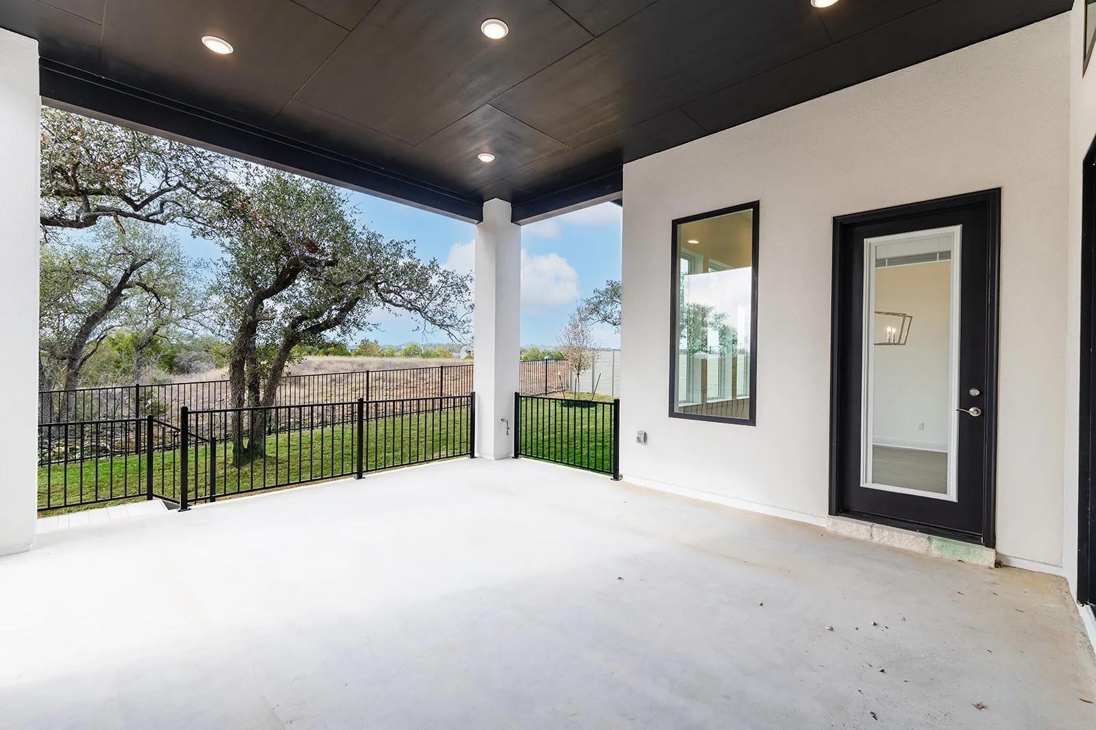 1810 Crimson Sunset Dr, Georgetown, TX 78628