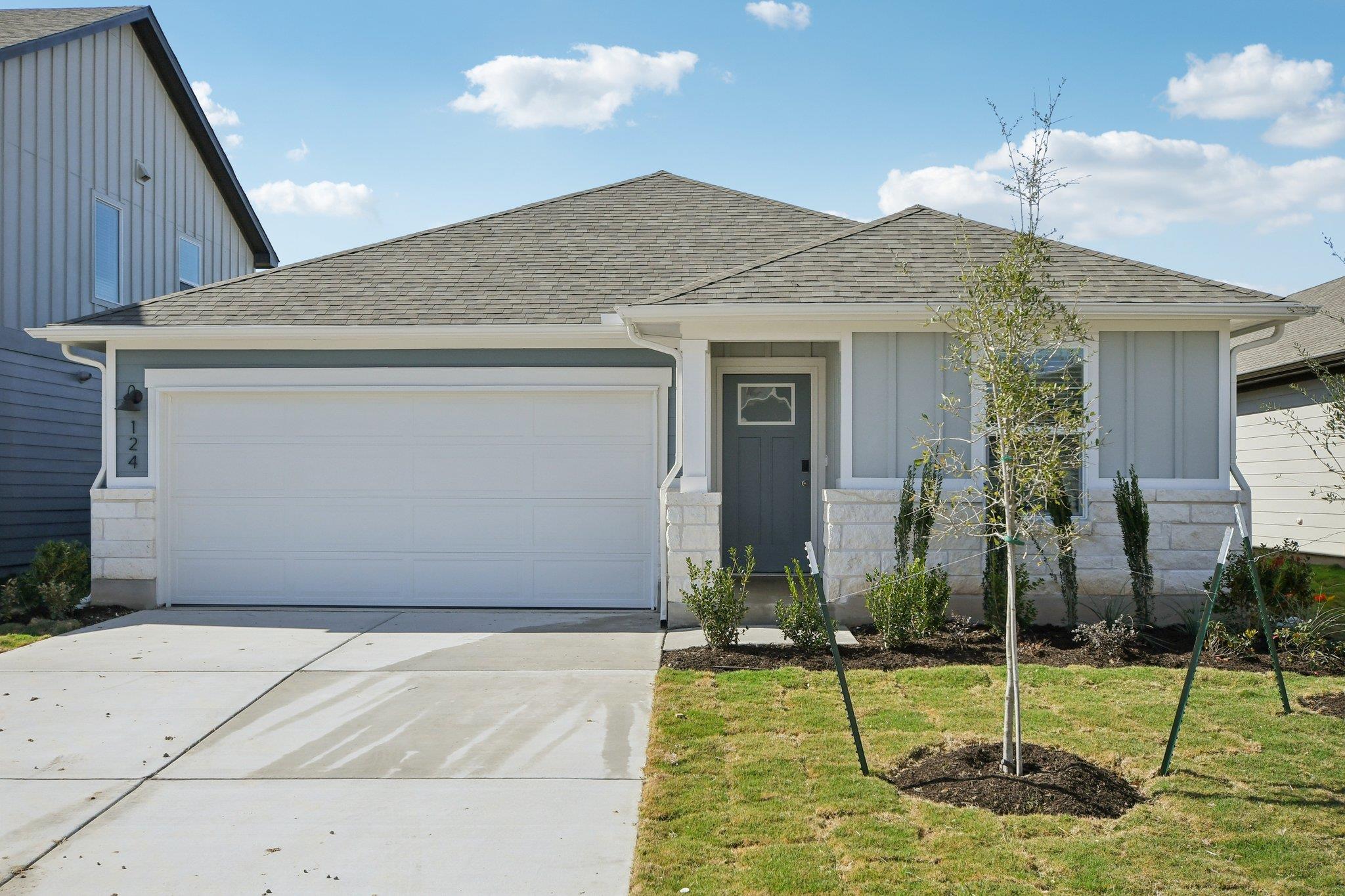 124 Holmby Dr, Hutto, TX 78634