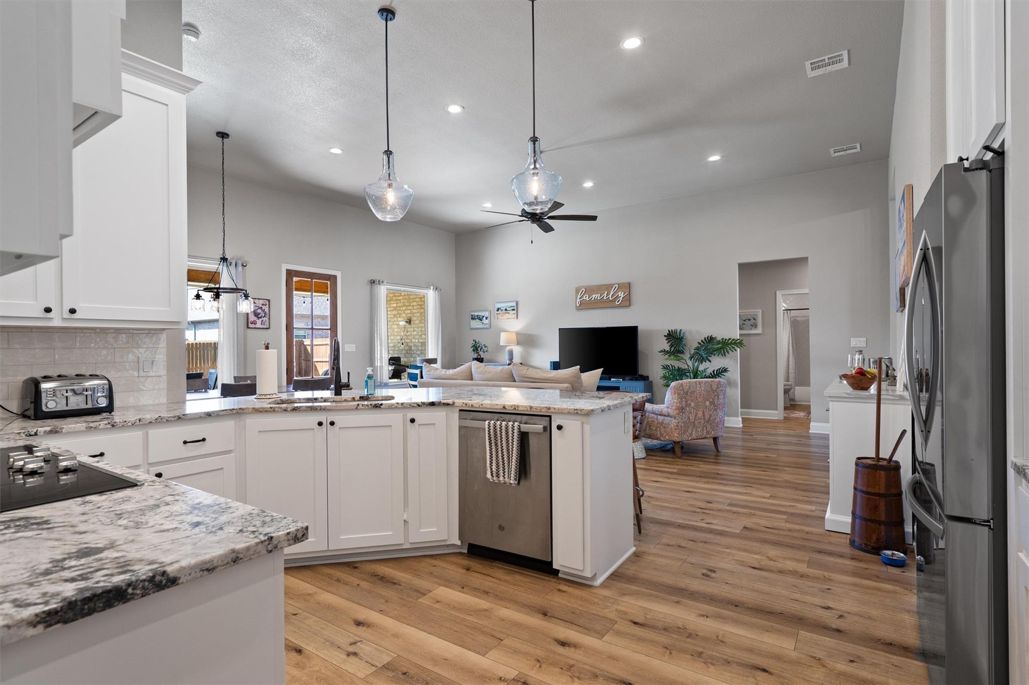 1219 Logan Blvd, Salado, TX 76571