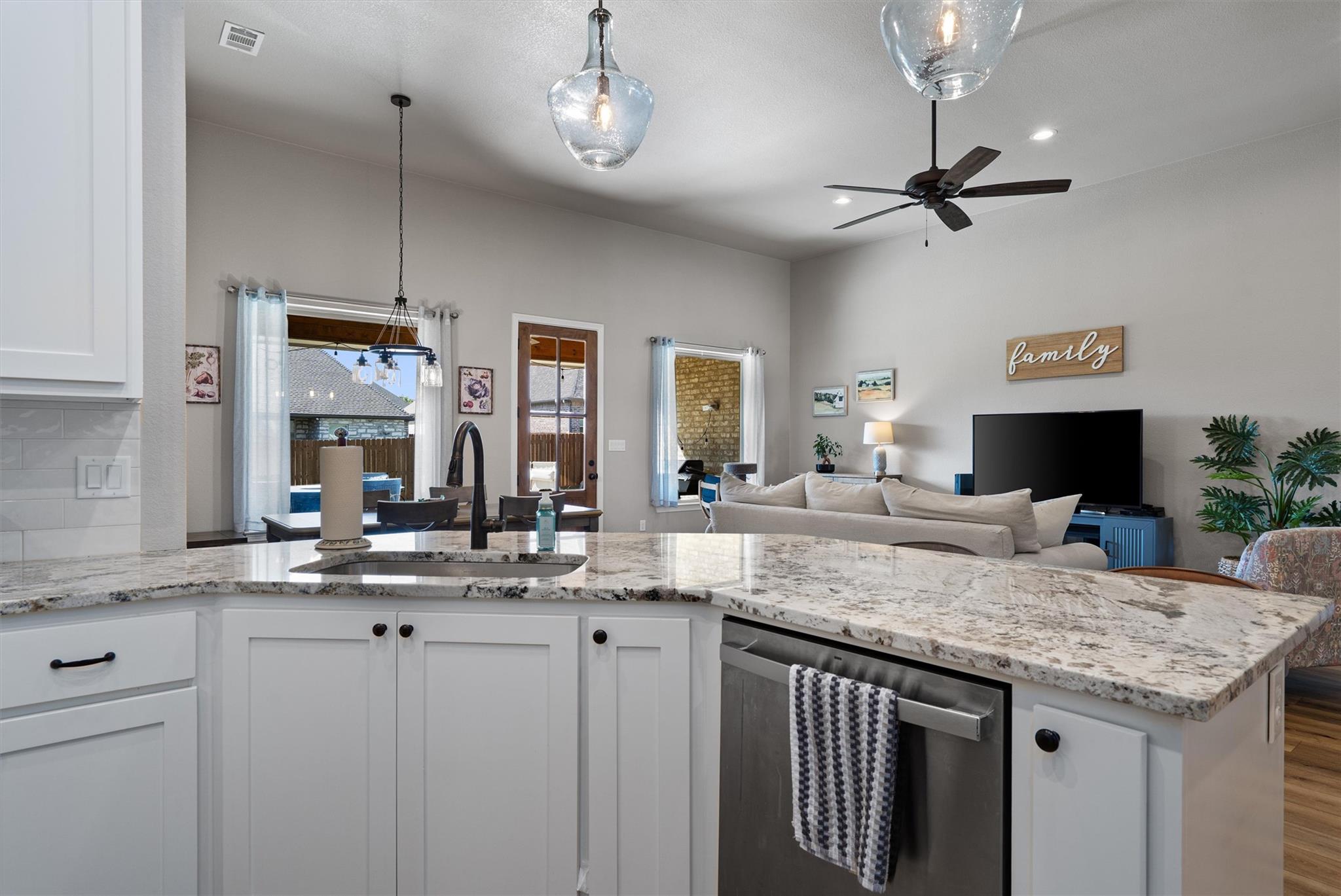 1219 Logan Blvd, Salado, TX 76571