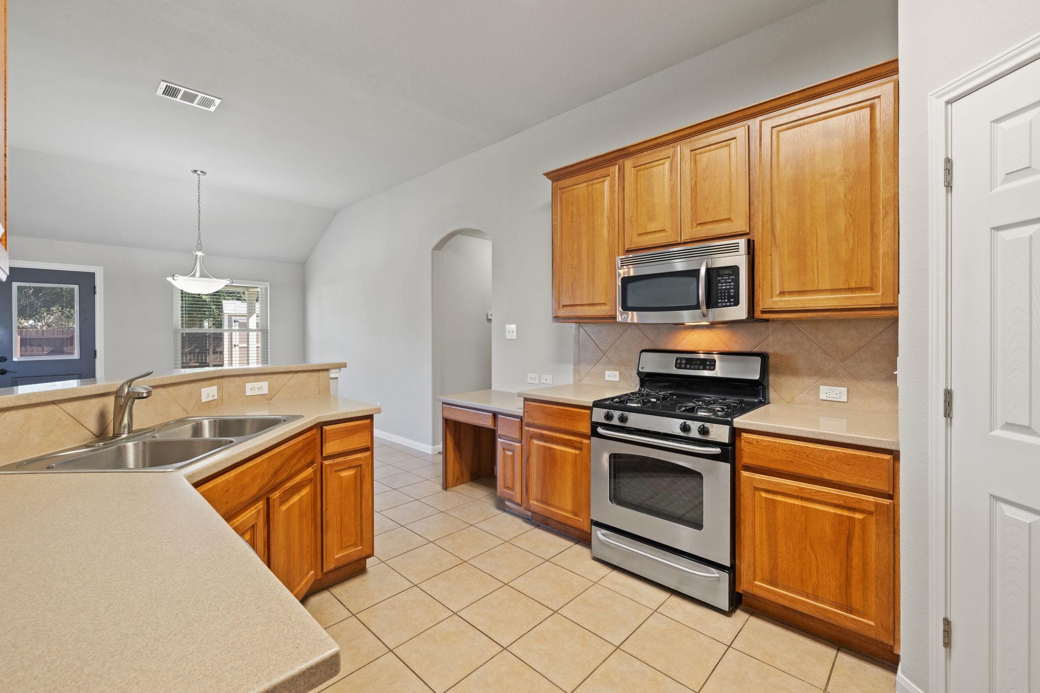 18733 Chrighton Castle Bnd, Pflugerville, TX 78660