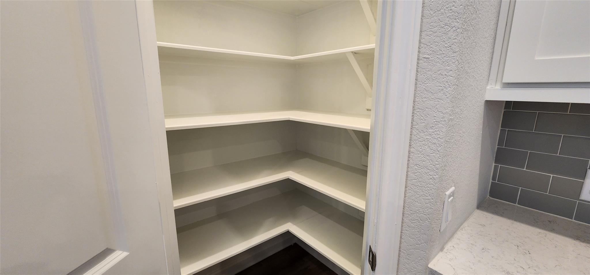 424 Los Olives Ln, Liberty Hill, TX 78641