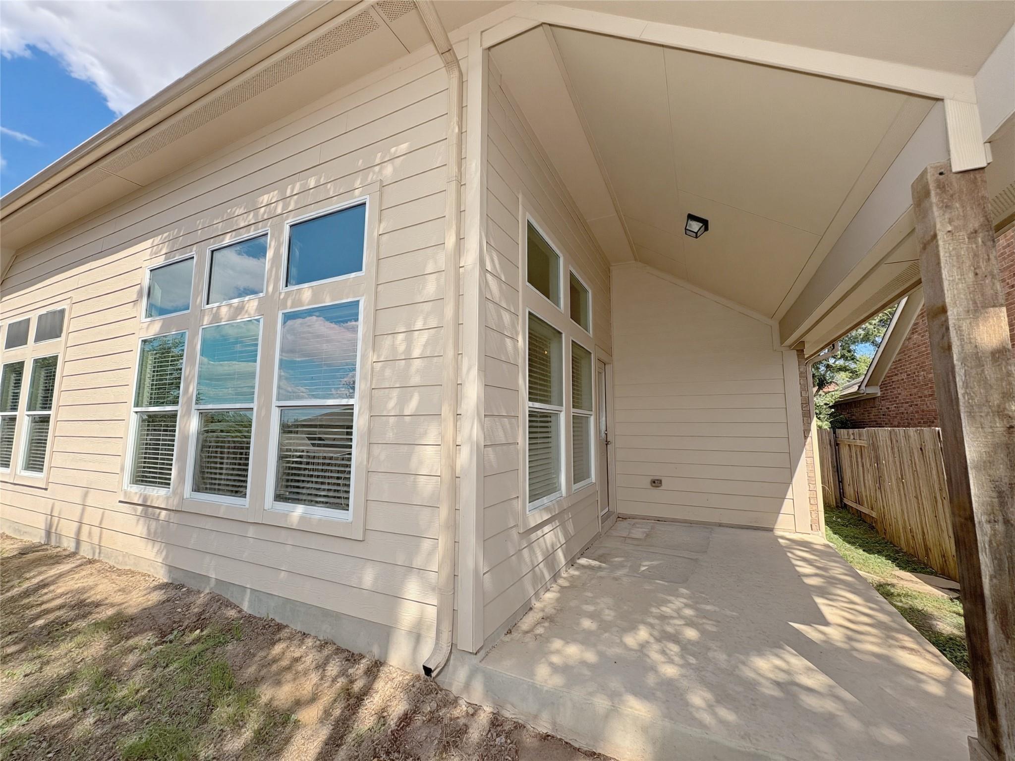 148 Razzmatazz Trl, Buda, TX 78610