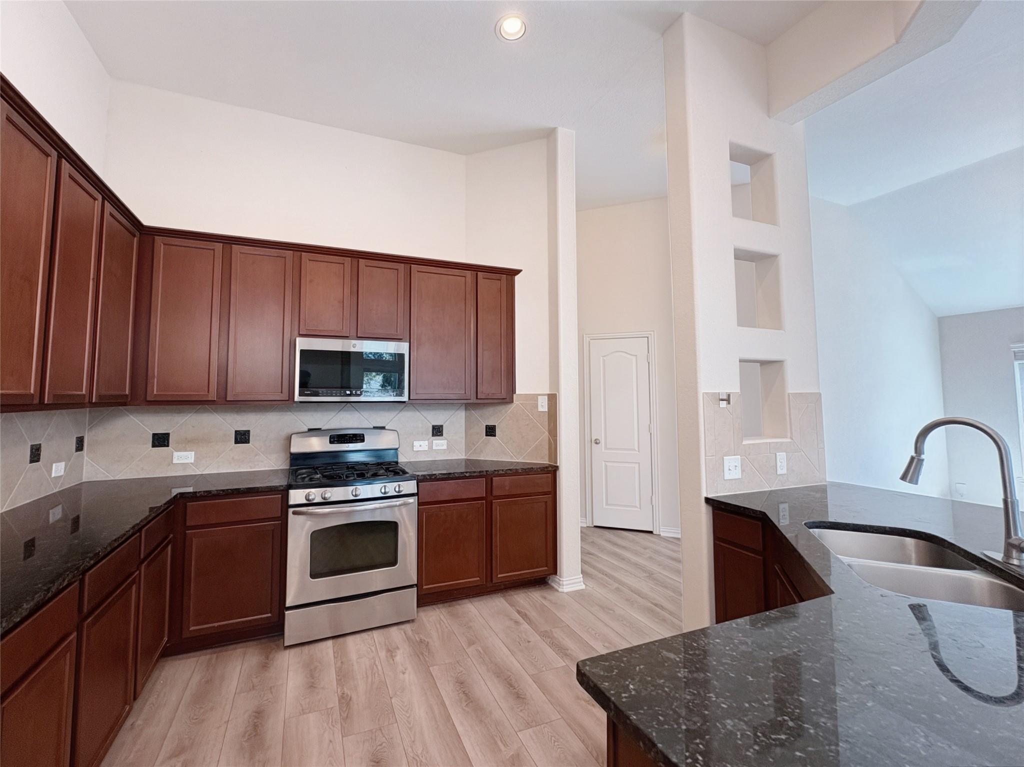 148 Razzmatazz Trl, Buda, TX 78610