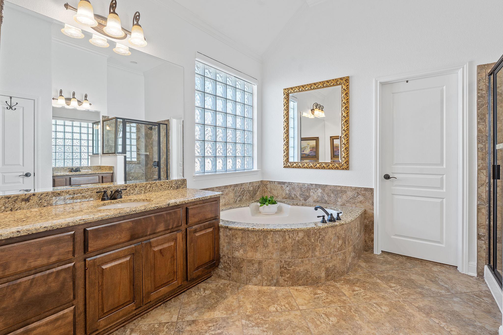 9828 Palmbrook Dr, Austin, TX 78717