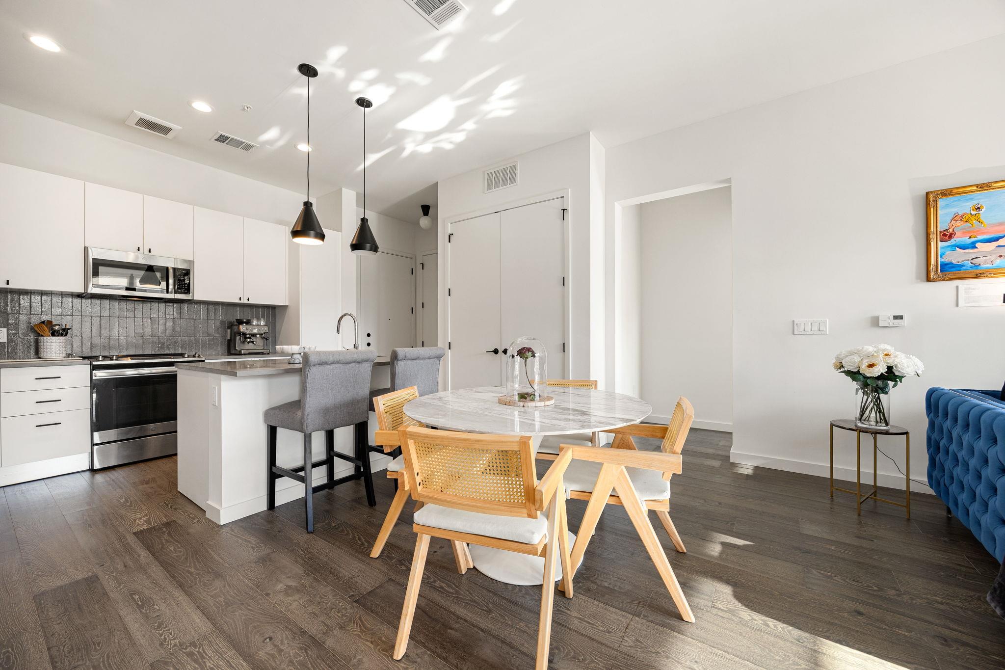 800 Embassy Dr # 229, Austin, TX 78702