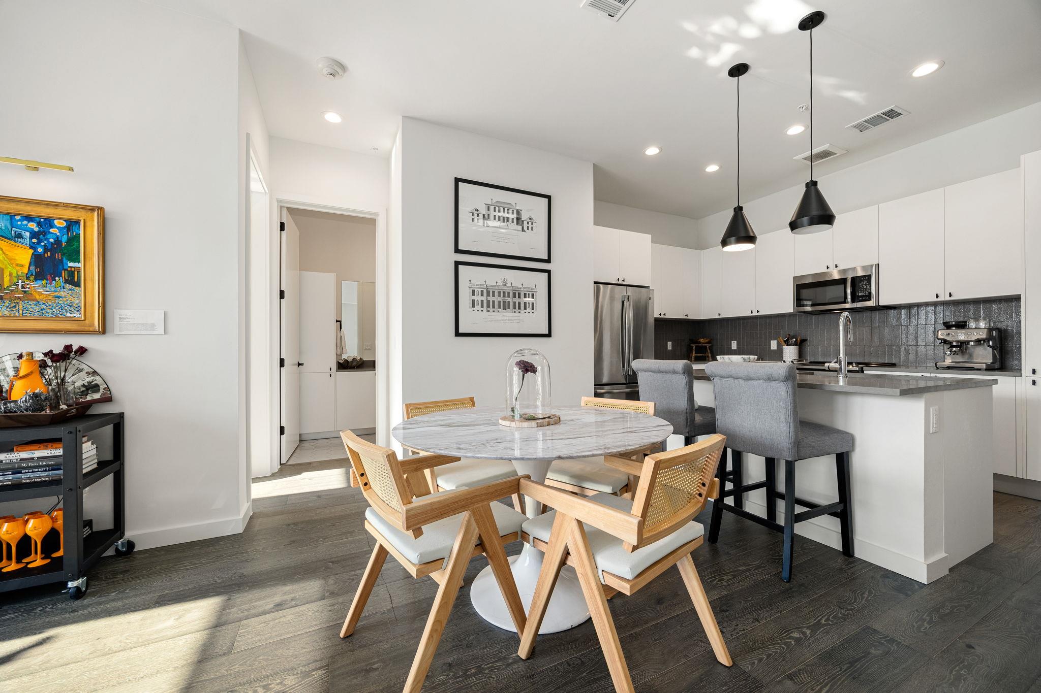 800 Embassy Dr # 229, Austin, TX 78702