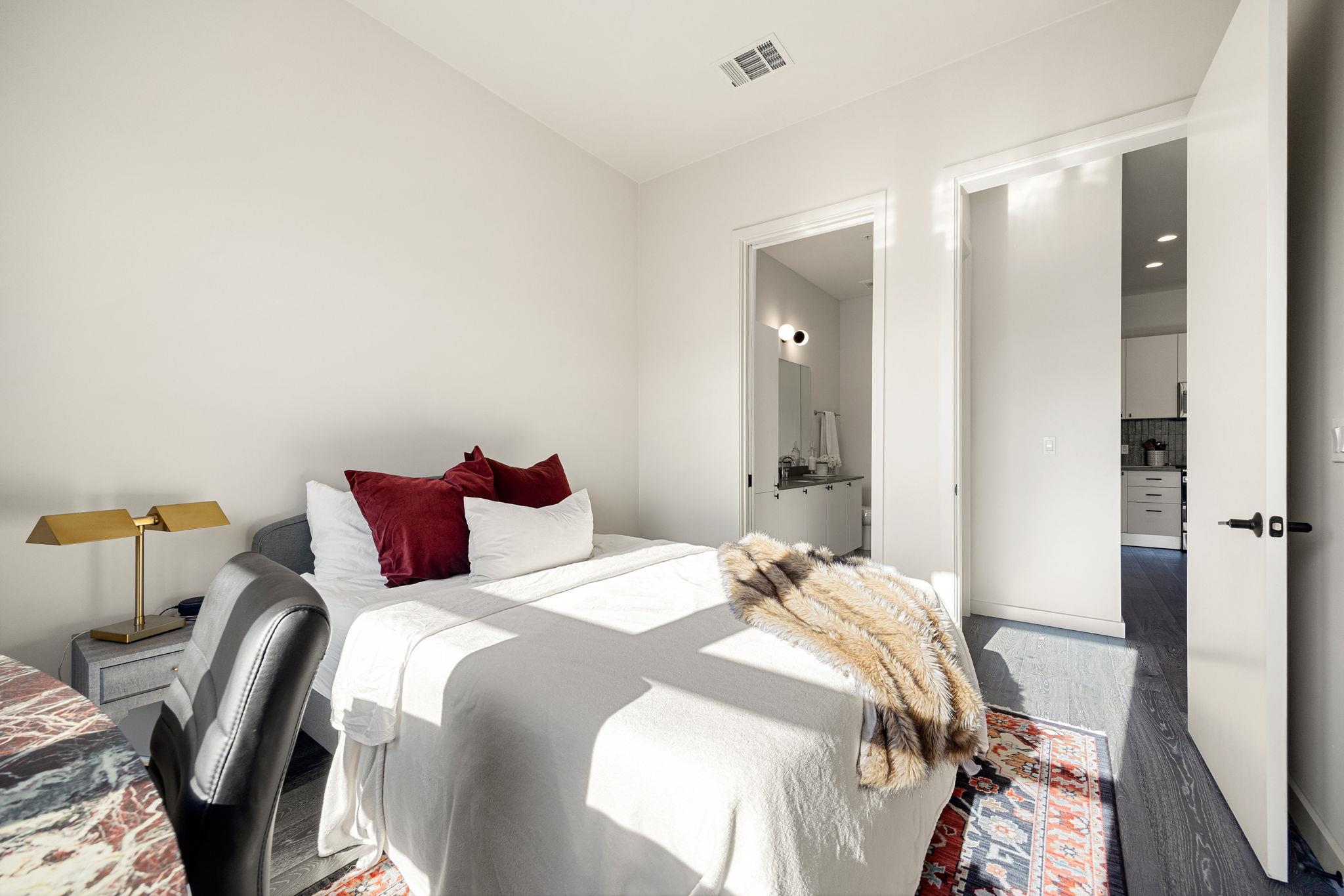 800 Embassy Dr # 229, Austin, TX 78702