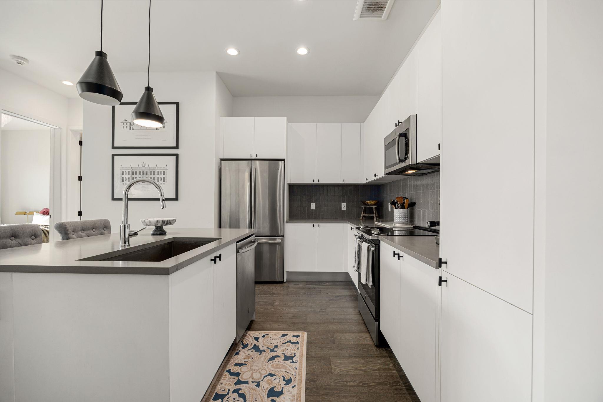 800 Embassy Dr # 229, Austin, TX 78702