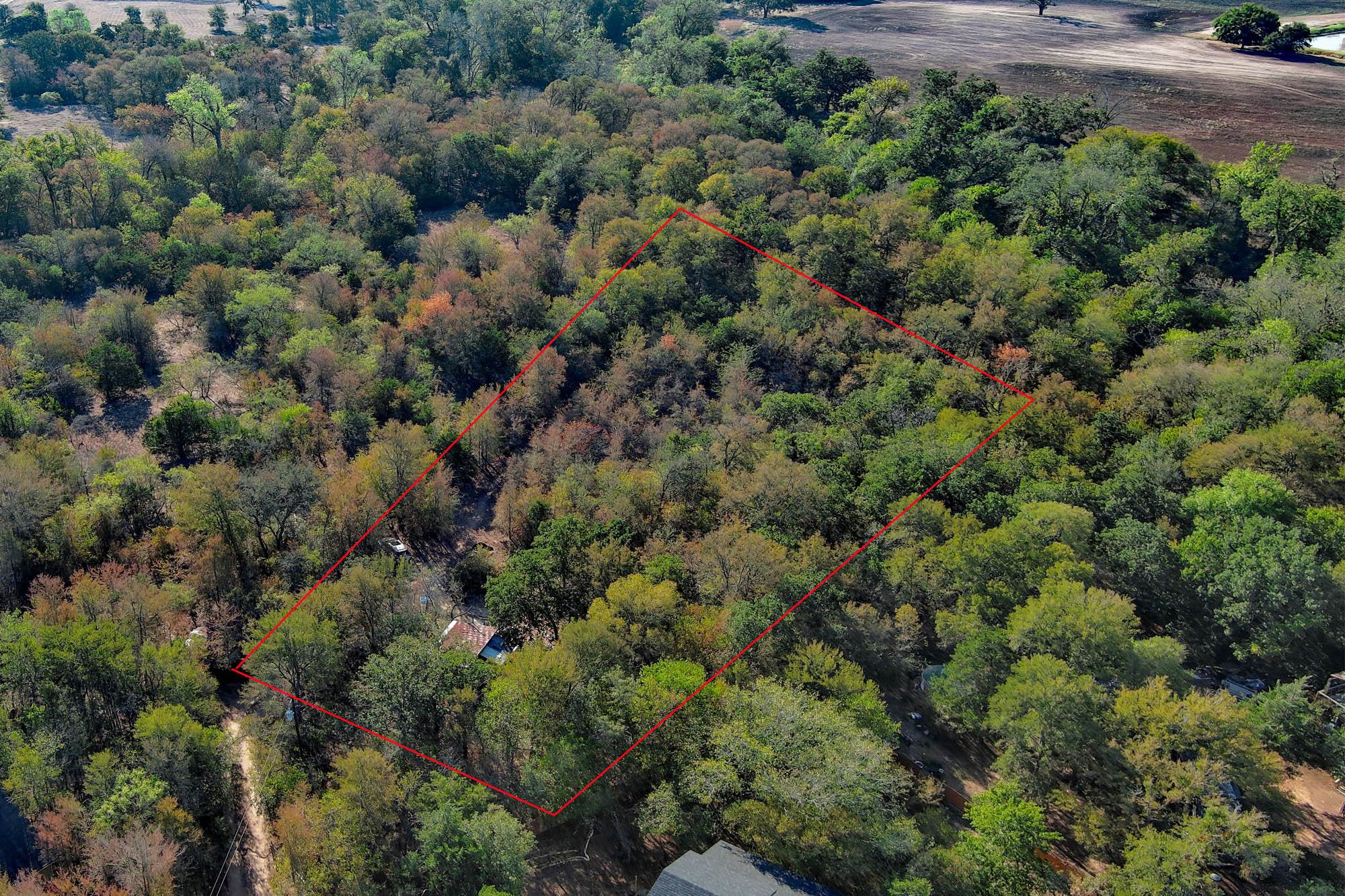 183 Clover Rd, Cedar Creek, TX 78612