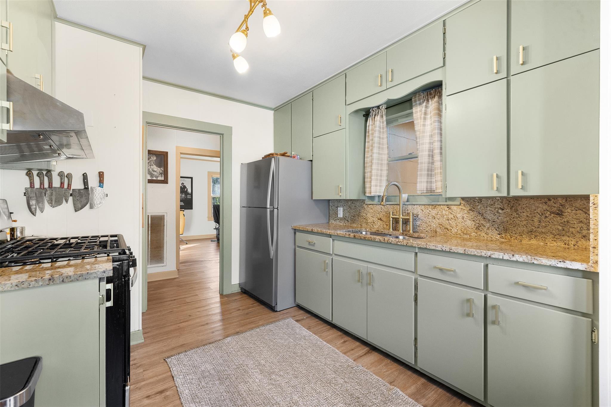 751 N Burleson St, Giddings, TX 78942