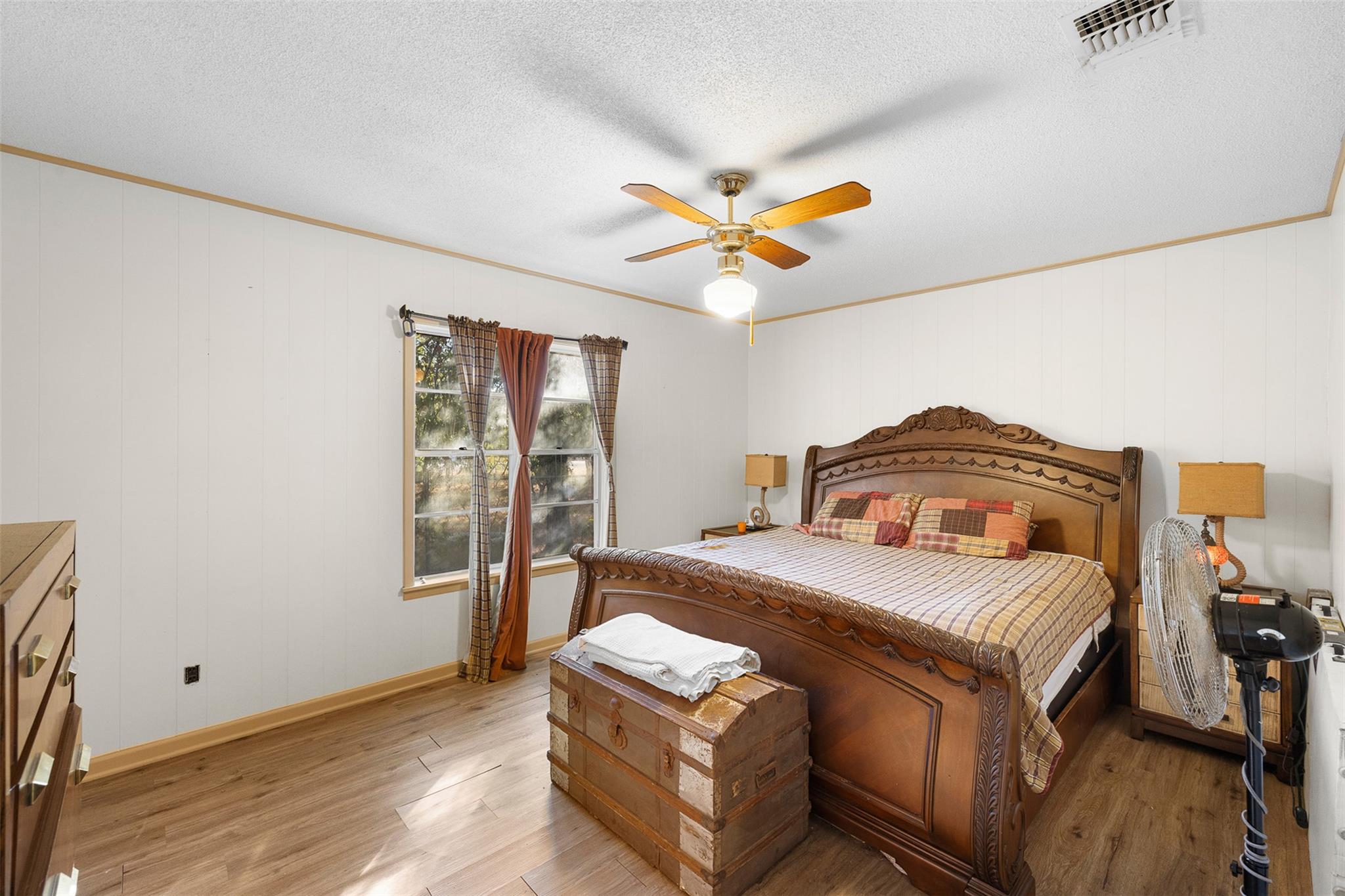 751 N Burleson St, Giddings, TX 78942