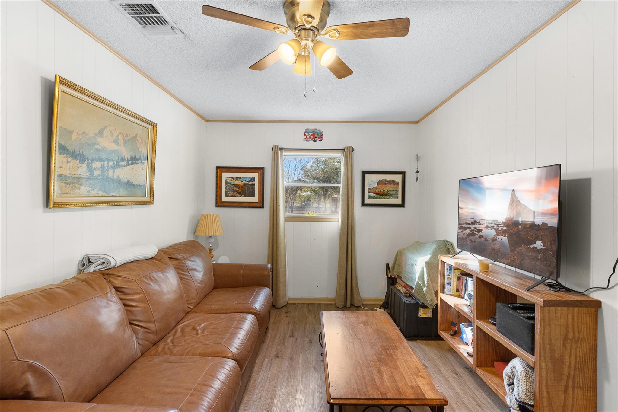 751 N Burleson St, Giddings, TX 78942