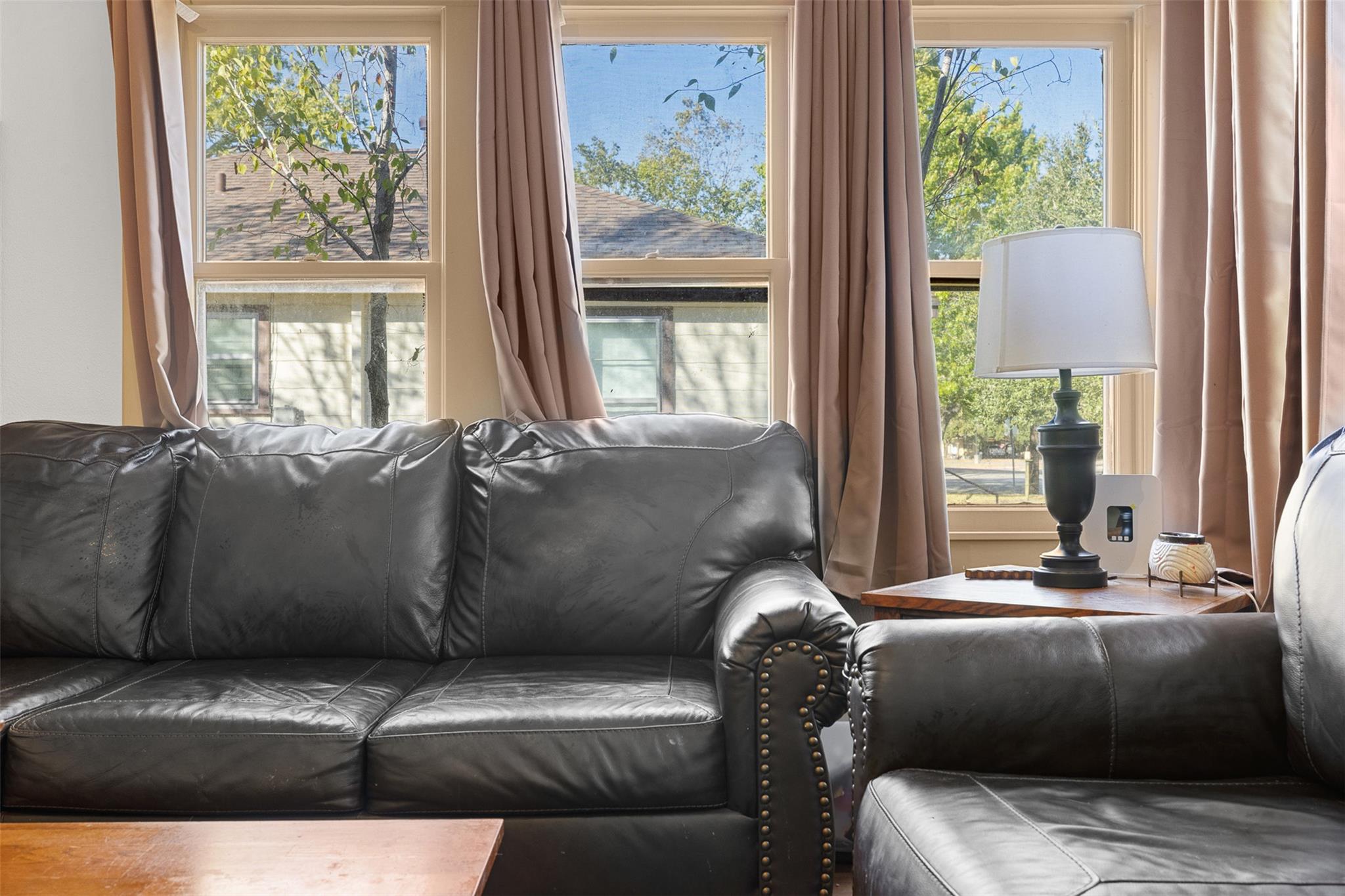 751 N Burleson St, Giddings, TX 78942