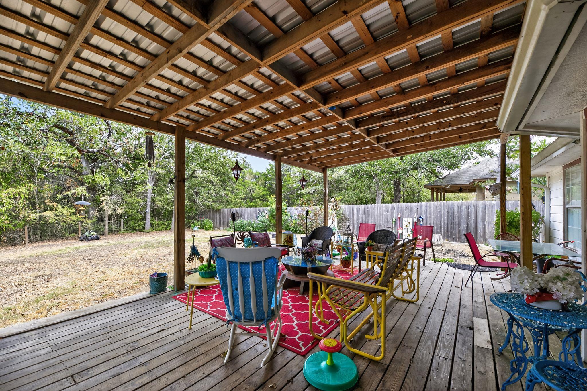 127 S Pohakea Dr, Bastrop, TX 78602