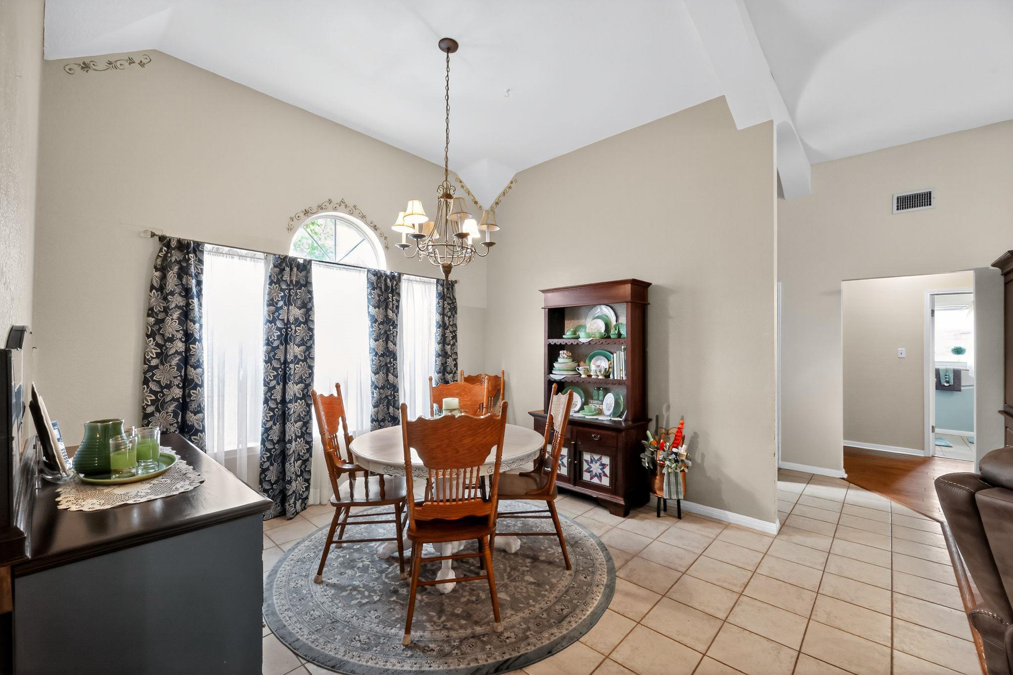 127 S Pohakea Dr, Bastrop, TX 78602