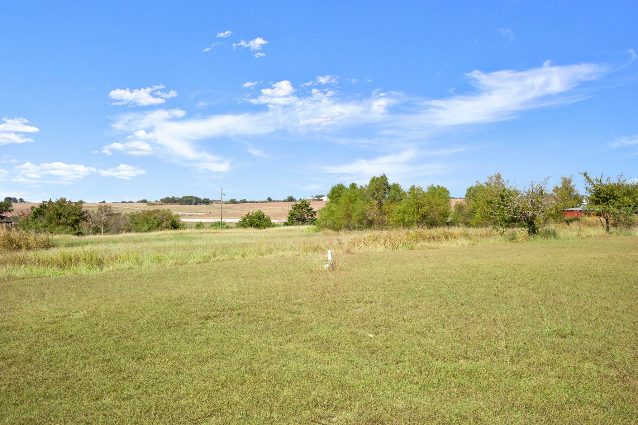 140 Hazel Hill Trl, Taylor, TX 76574