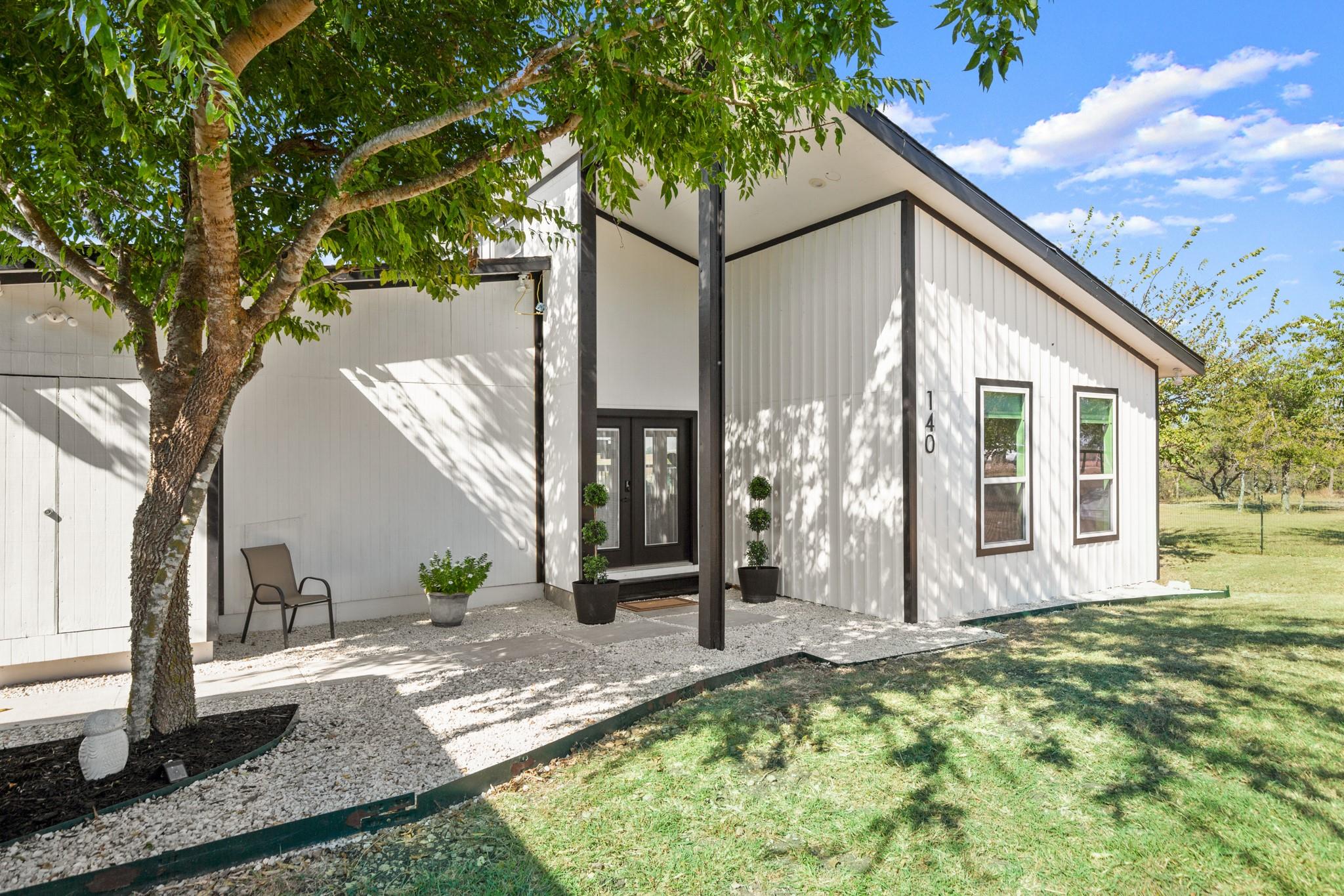 140 Hazel Hill Trl, Taylor, TX 76574