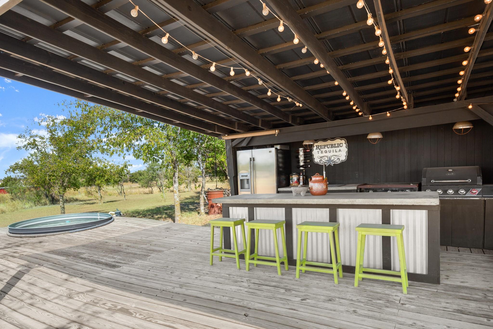 140 Hazel Hill Trl, Taylor, TX 76574