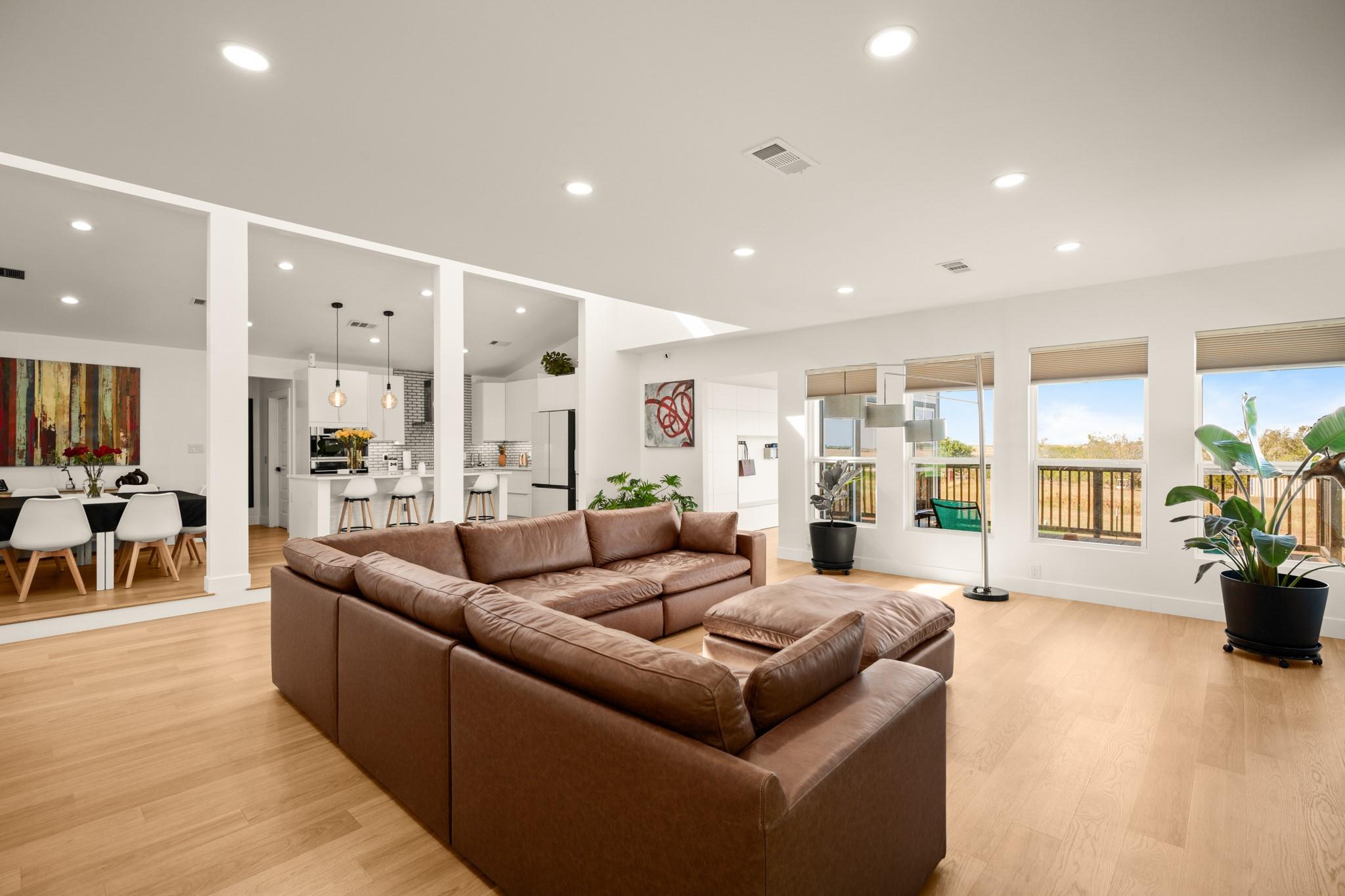 140 Hazel Hill Trl, Taylor, TX 76574