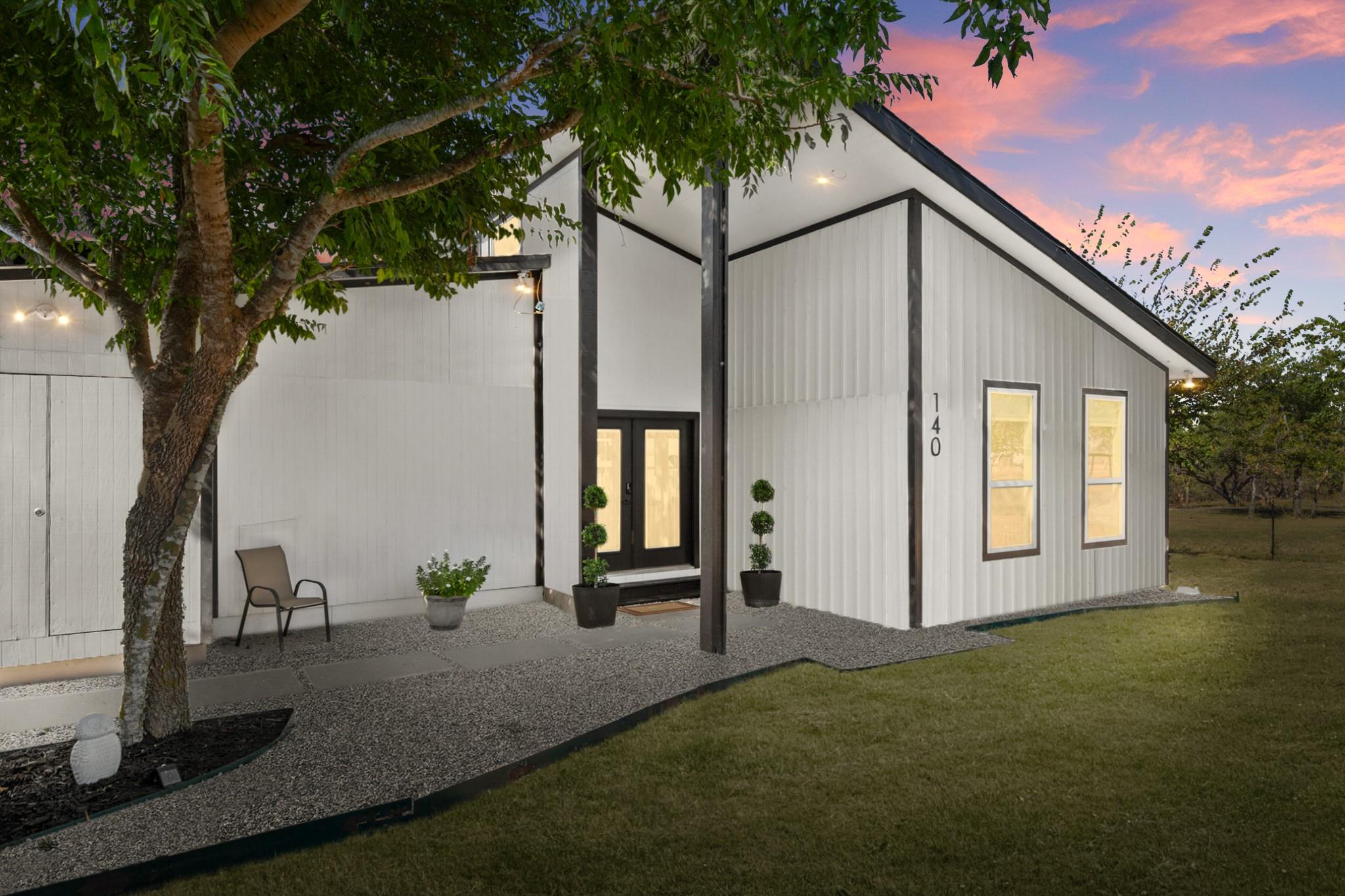 140 Hazel Hill Trl, Taylor, TX 76574