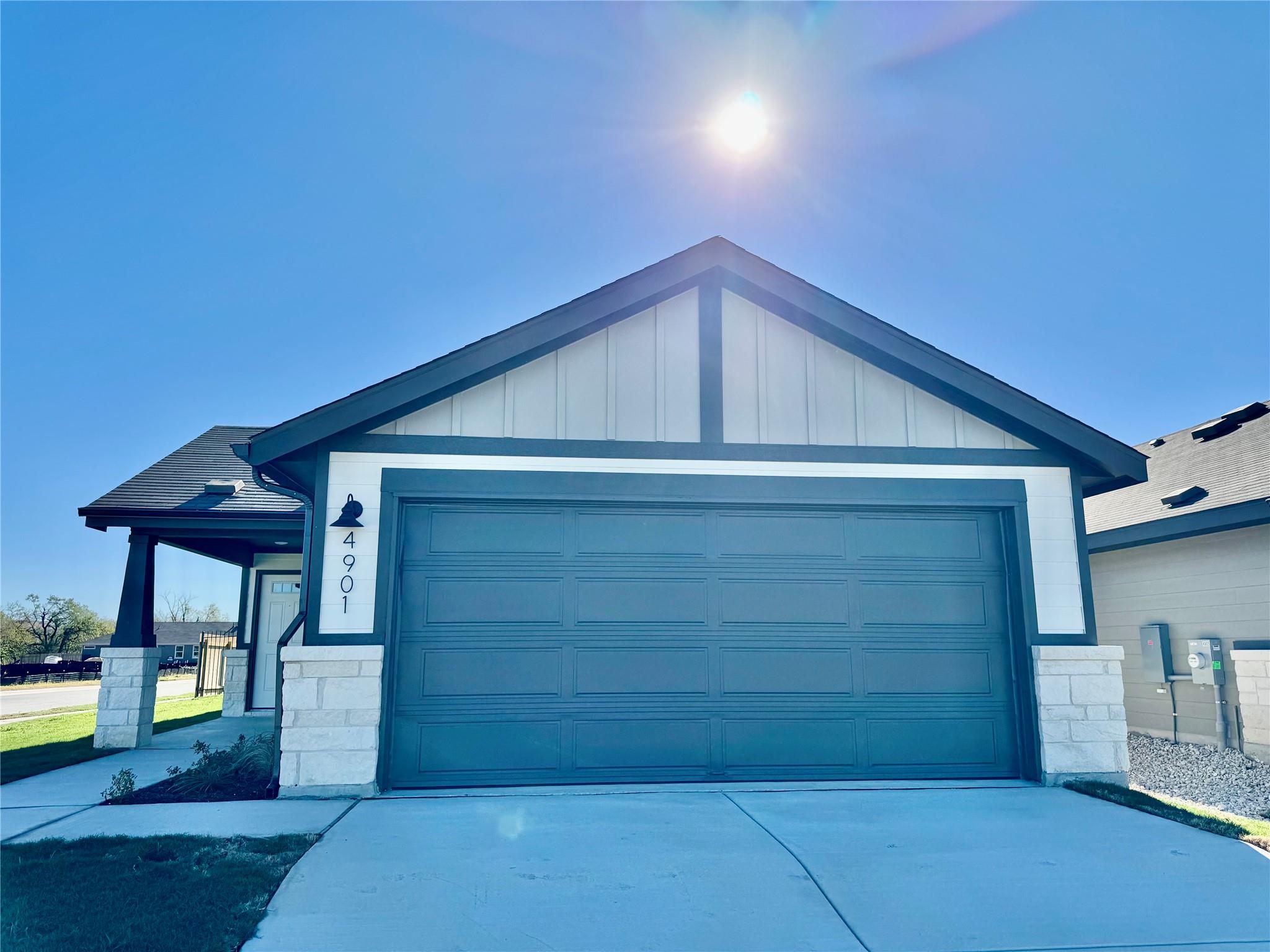 4901 Stockton Ln, Del Valle, TX 78617