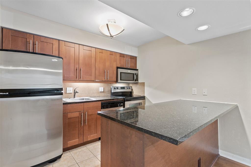 7685 Northcross Dr # 423, Austin, TX 78757