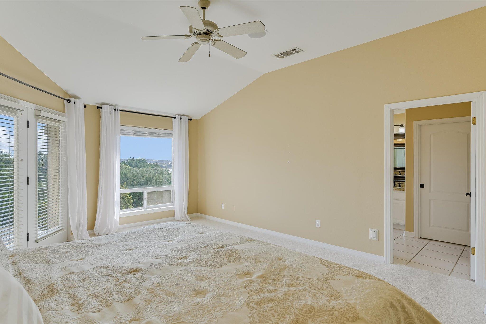 2813 Declaration Cir, Lago Vista, TX 78645