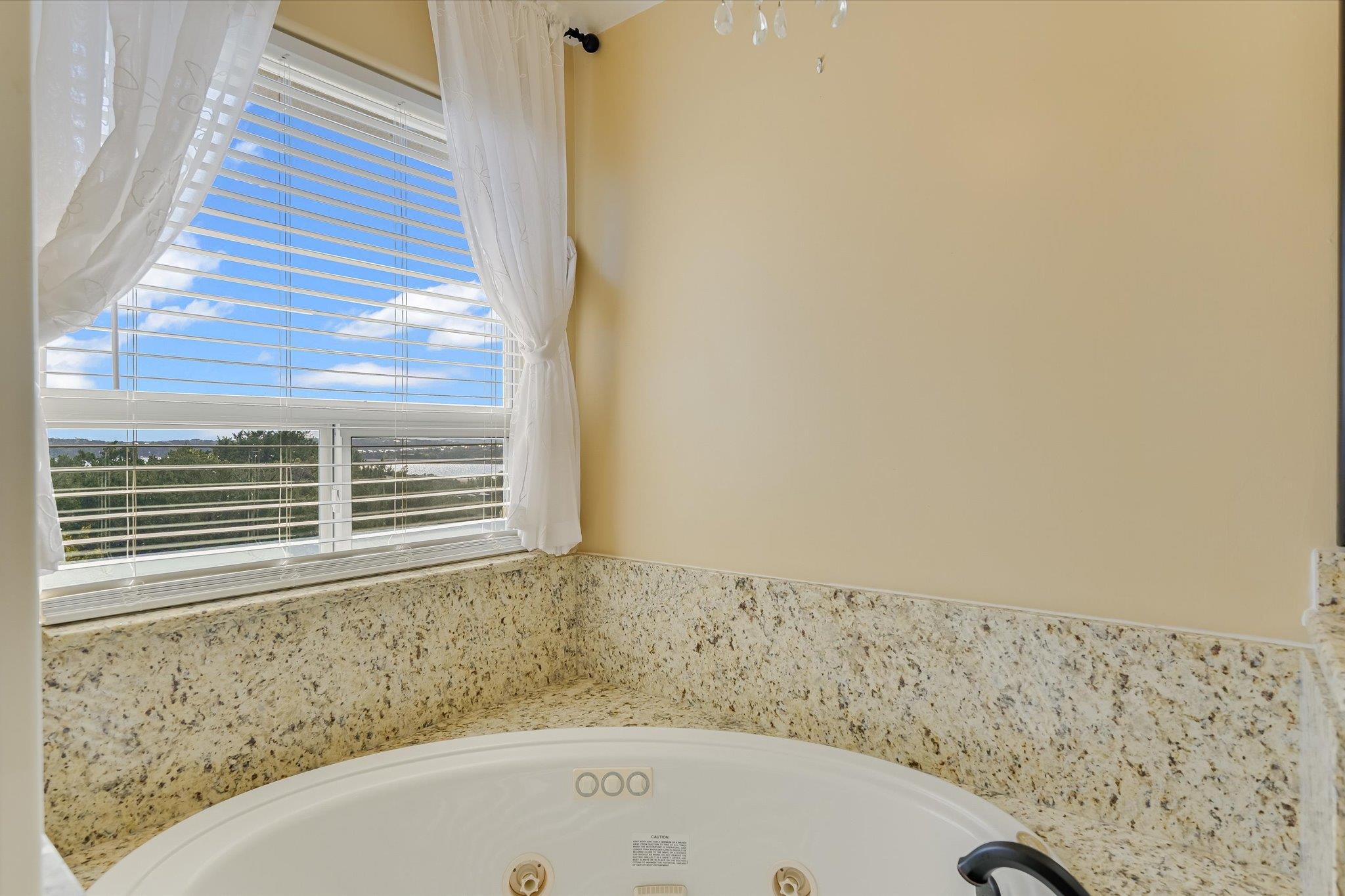 2813 Declaration Cir, Lago Vista, TX 78645