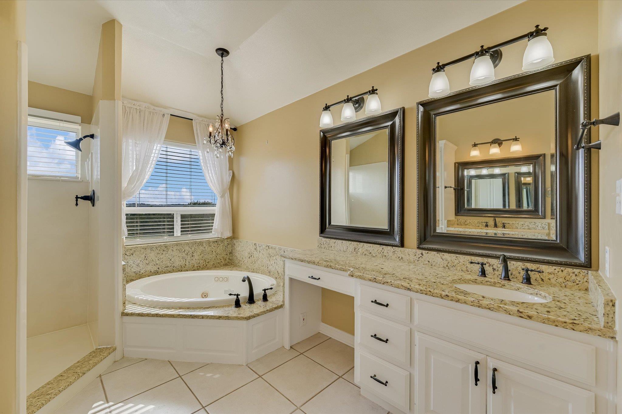 2813 Declaration Cir, Lago Vista, TX 78645