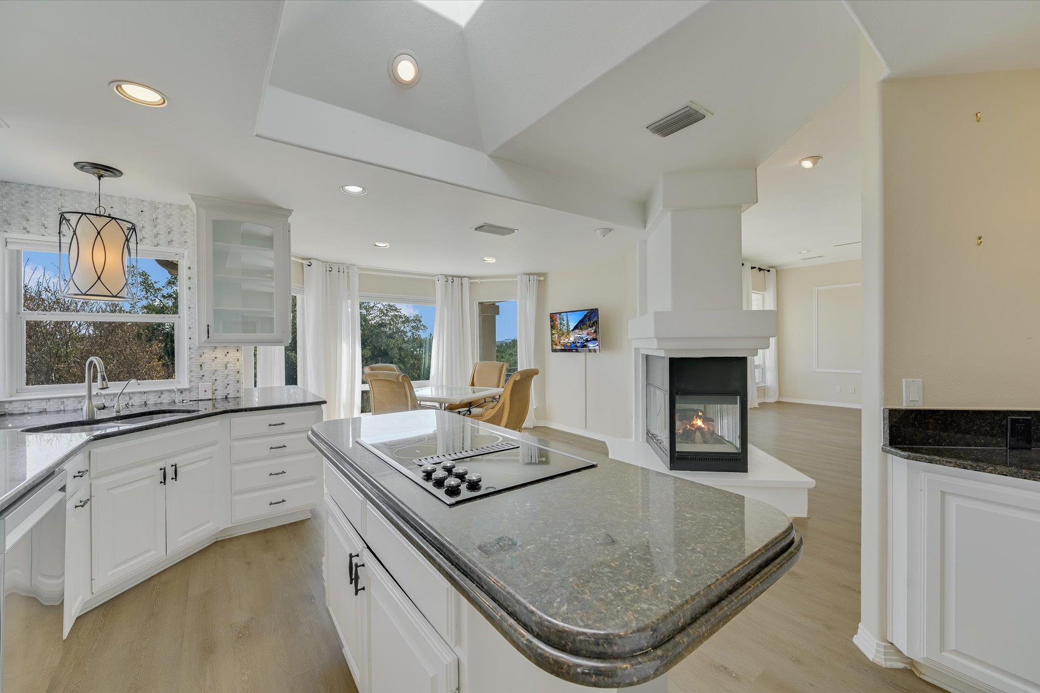 2813 Declaration Cir, Lago Vista, TX 78645