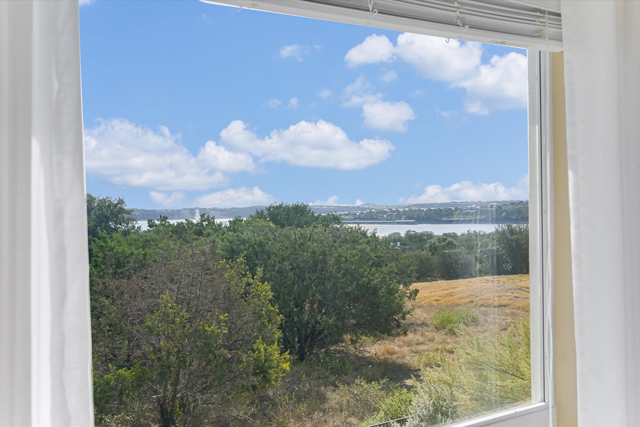 2813 Declaration Cir, Lago Vista, TX 78645