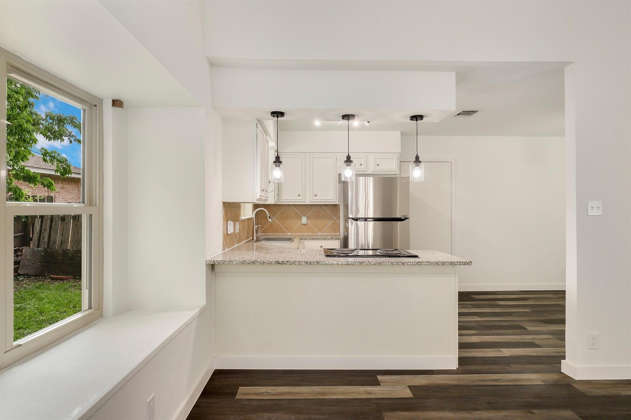 1008 Ridgeline Dr, Round Rock, TX 78664