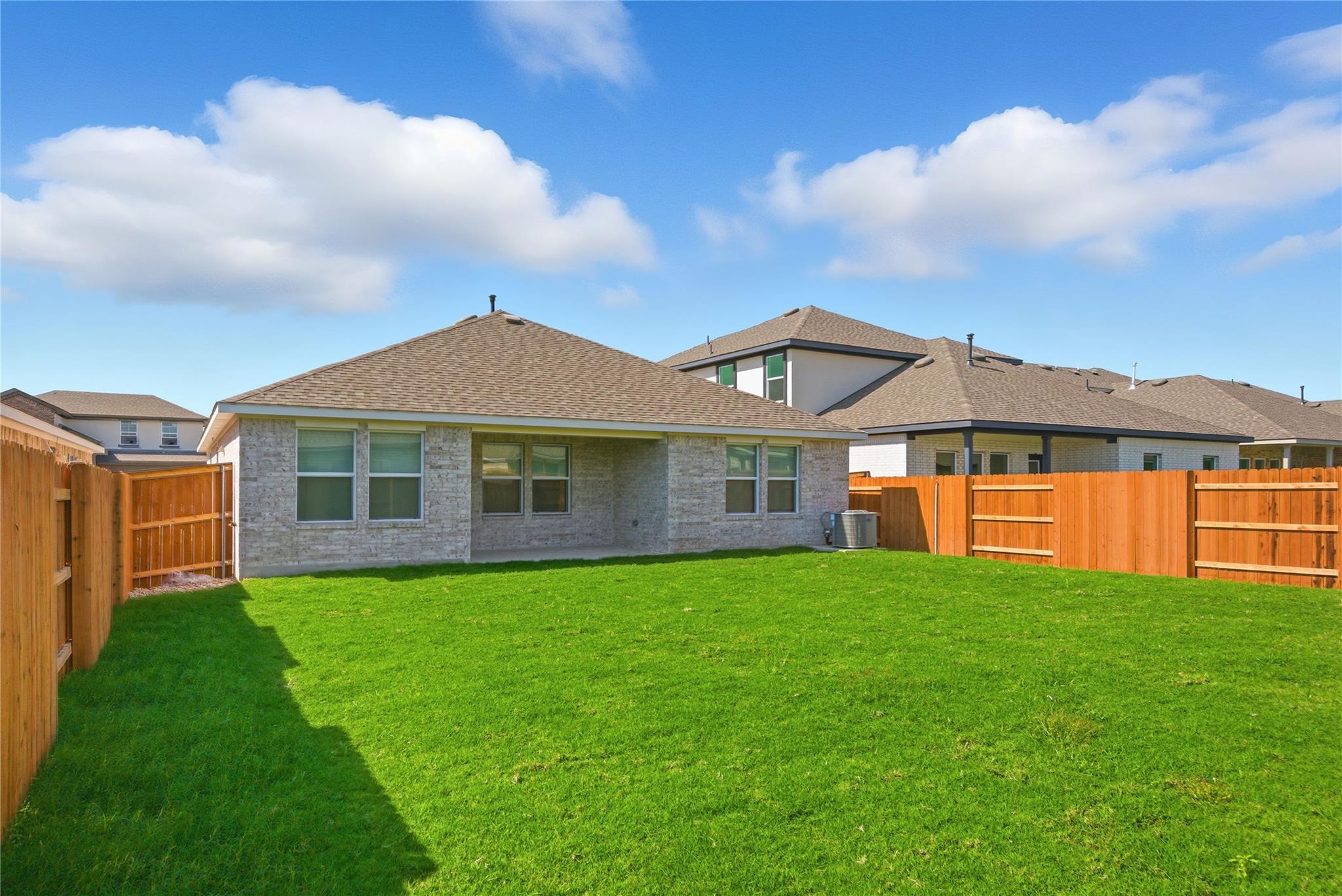 1904 Marlin Spike Dr, Leander, TX 78641