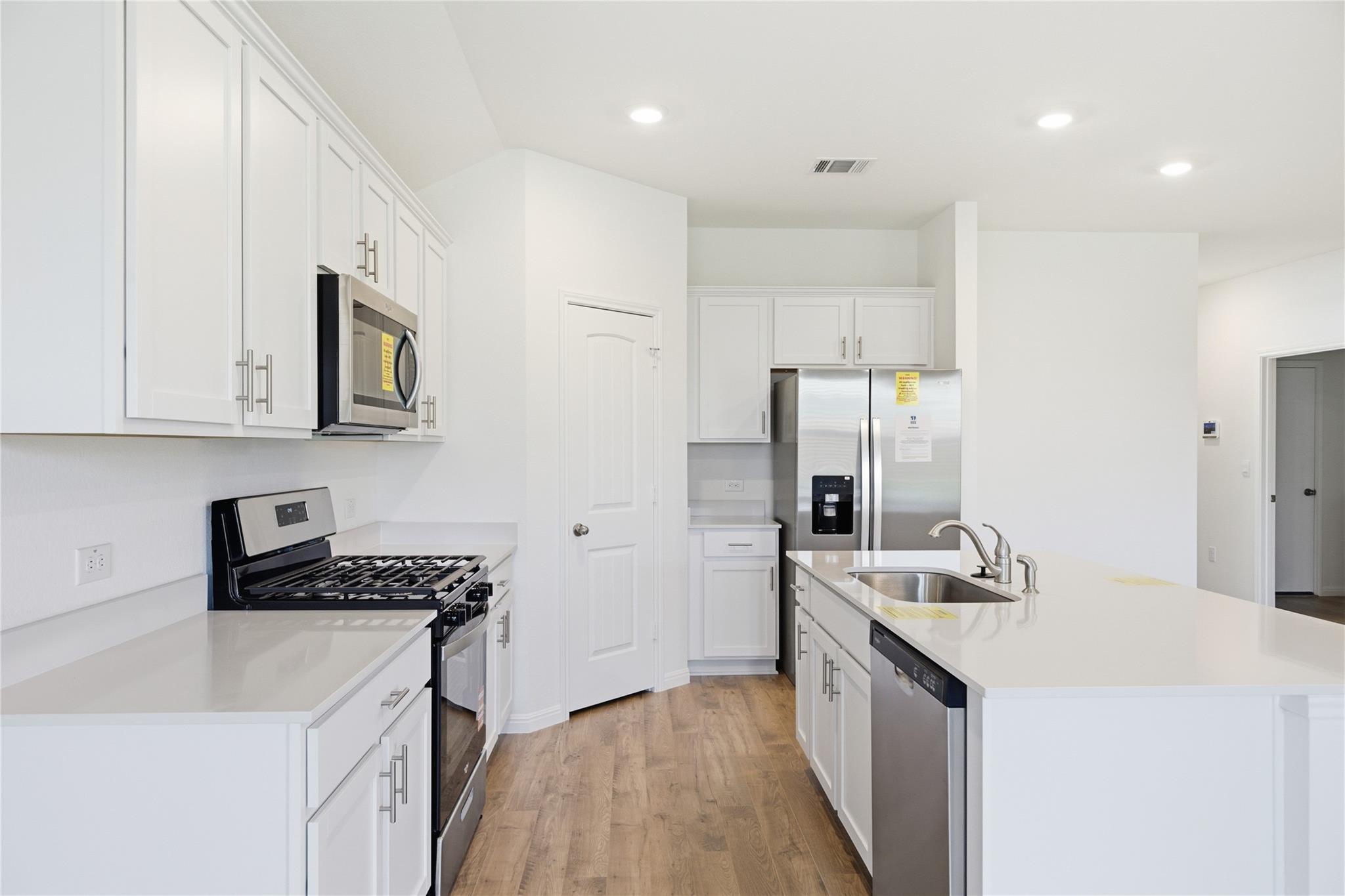 1904 Marlin Spike Dr, Leander, TX 78641