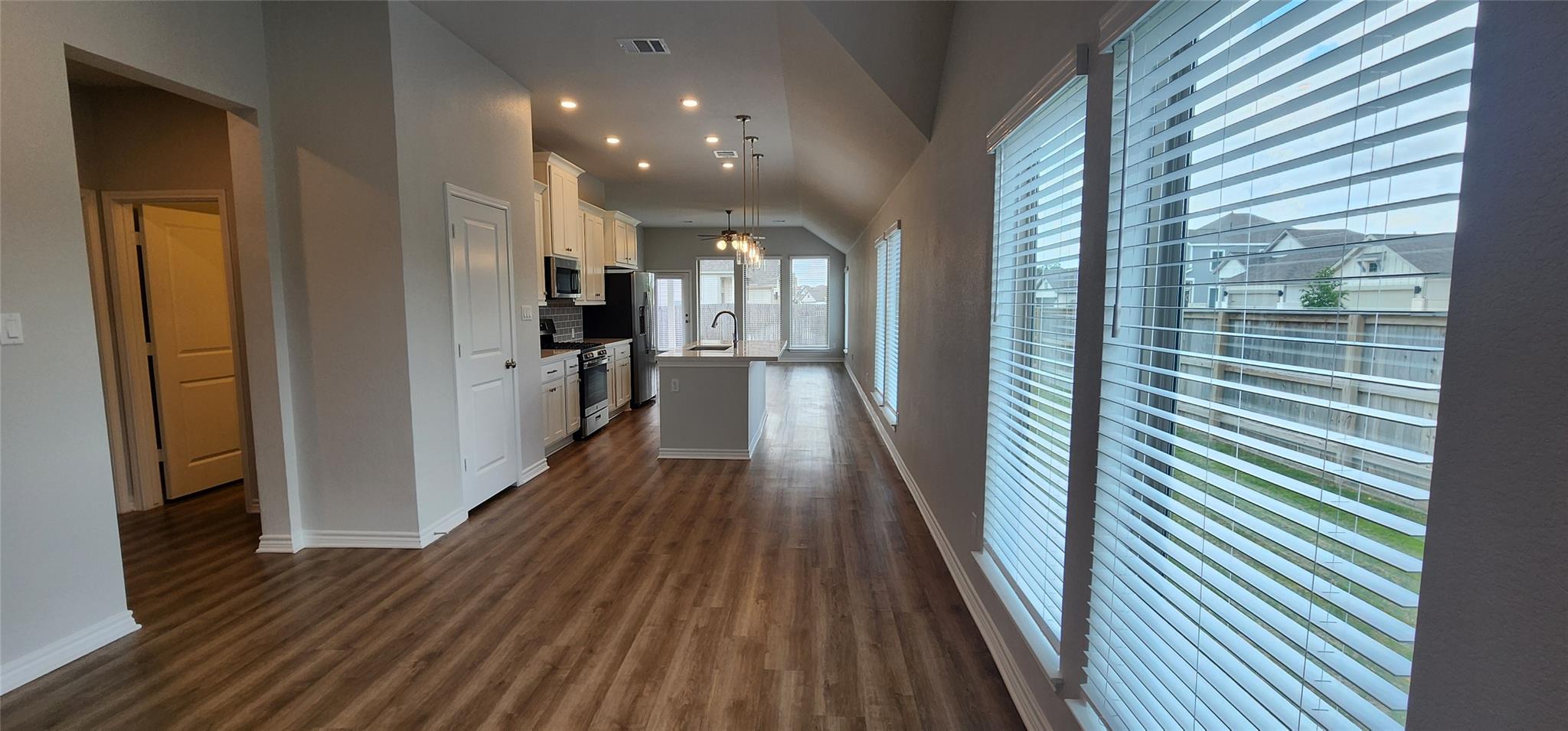 644 Los Olives Ln, Liberty Hill, TX 78642