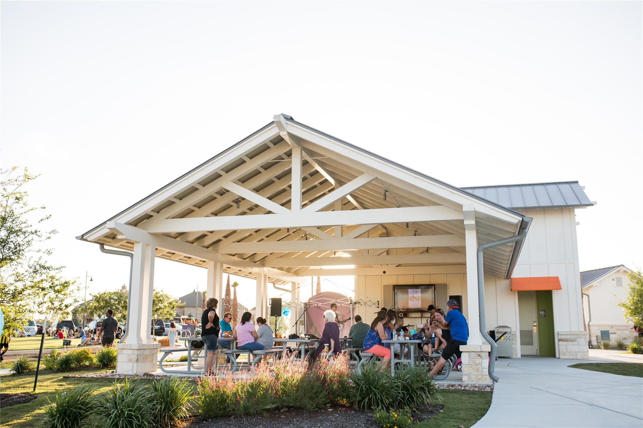 652 Los Olives Ln, Liberty Hill, TX 78641