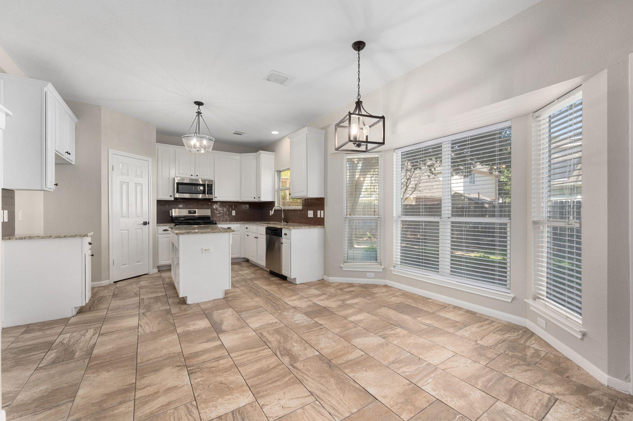 8104 LONGDRAW Dr, Round Rock, TX 78681