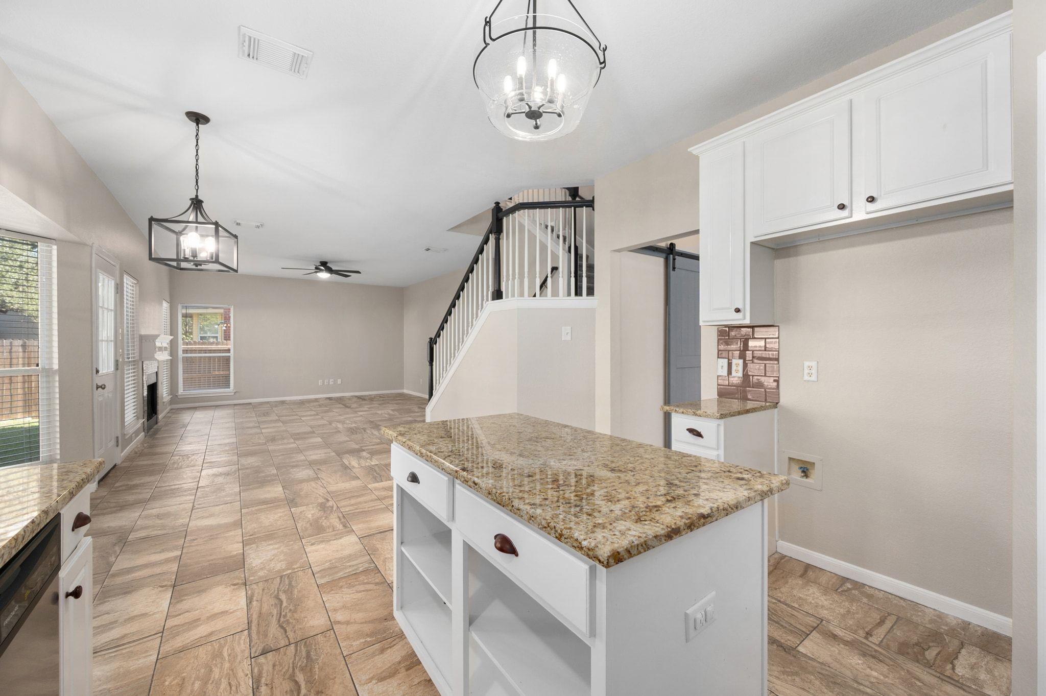 8104 LONGDRAW Dr, Round Rock, TX 78681