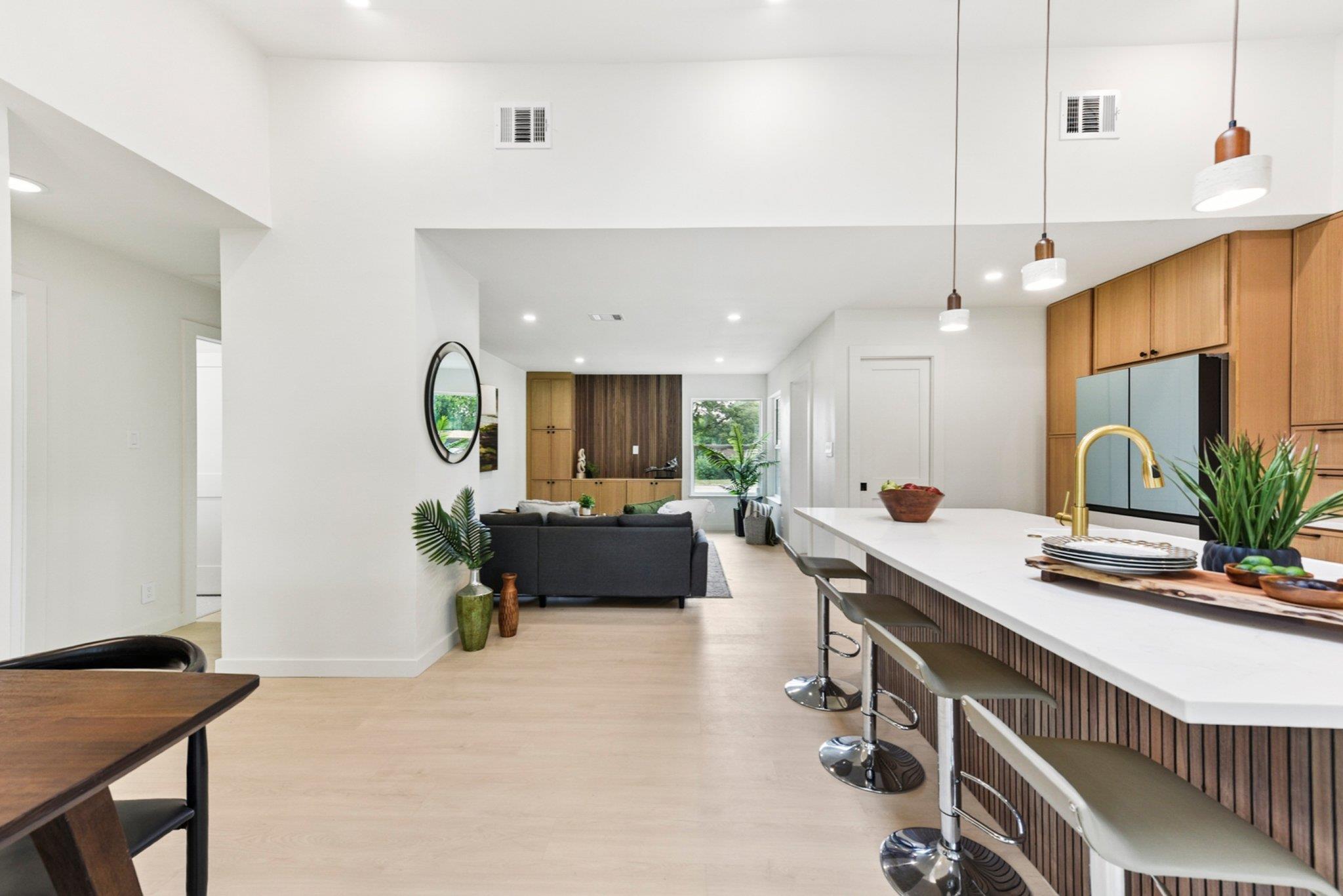 7503 Carriage Dr, Austin, TX 78752