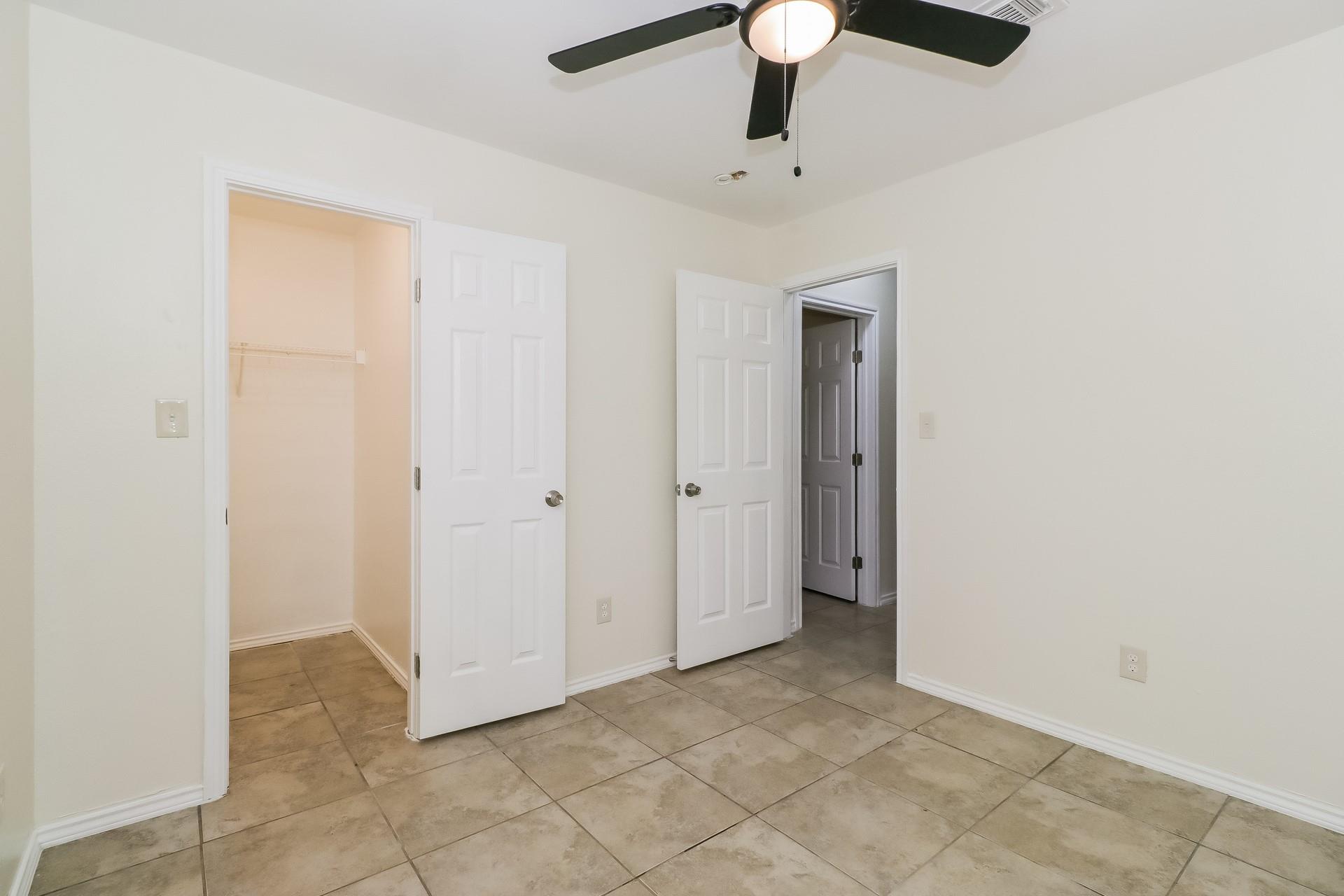 11612 Gemmer Ave, Del Valle, TX 78617