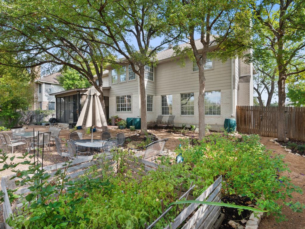 6912 Robert Dixon Dr, Austin, TX 78749