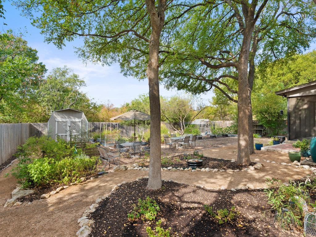 6912 Robert Dixon Dr, Austin, TX 78749