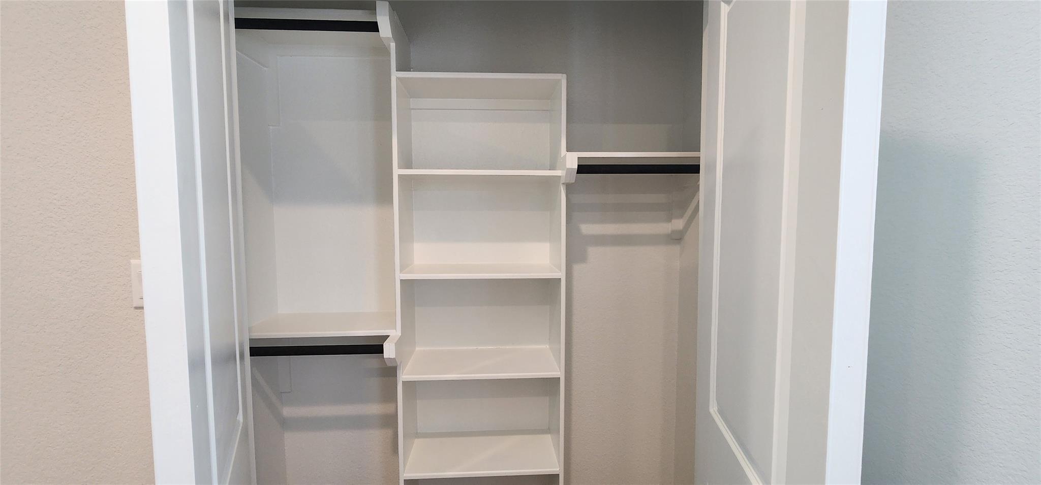 657 Los Olives Ln, Liberty Hill, TX 78641