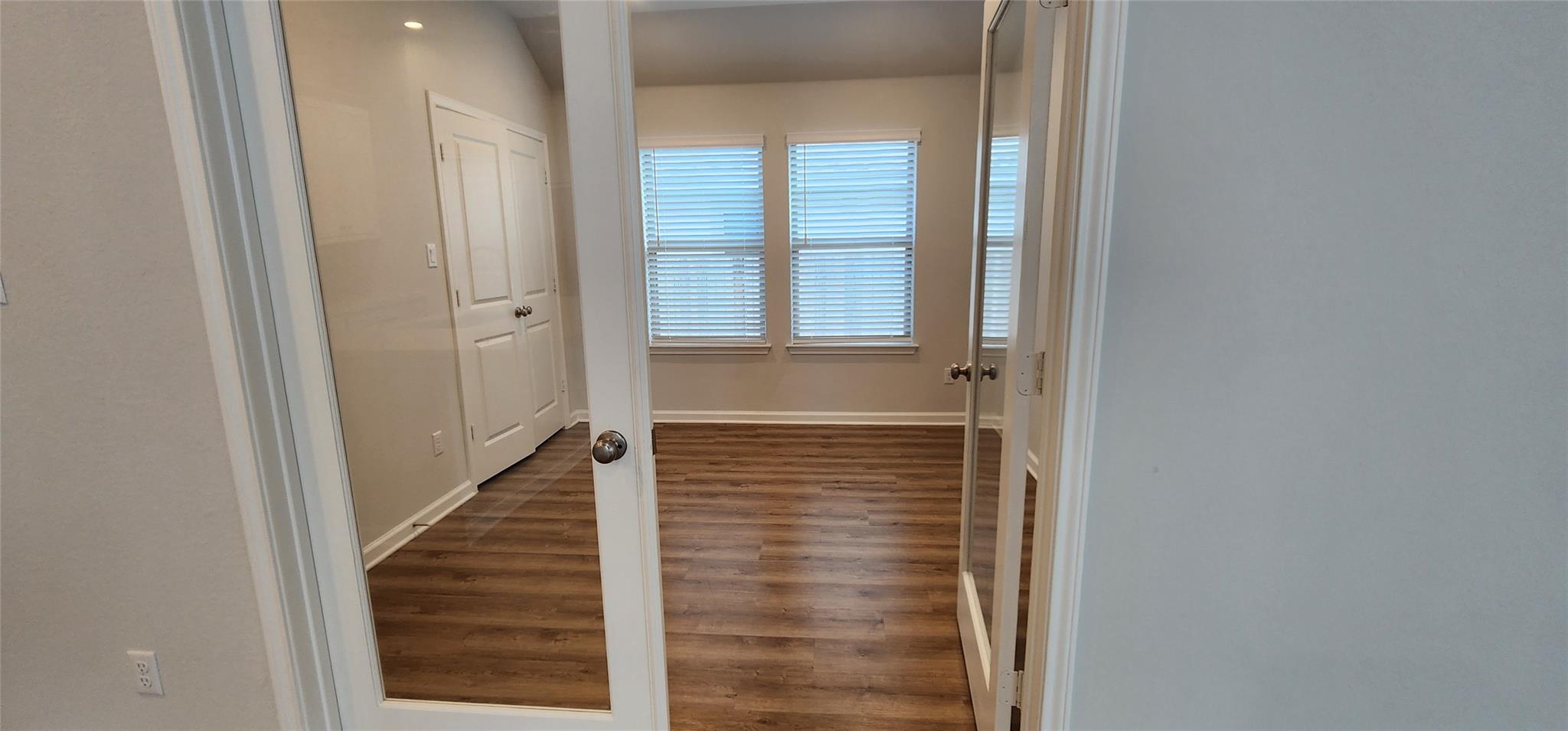 657 Los Olives Ln, Liberty Hill, TX 78641