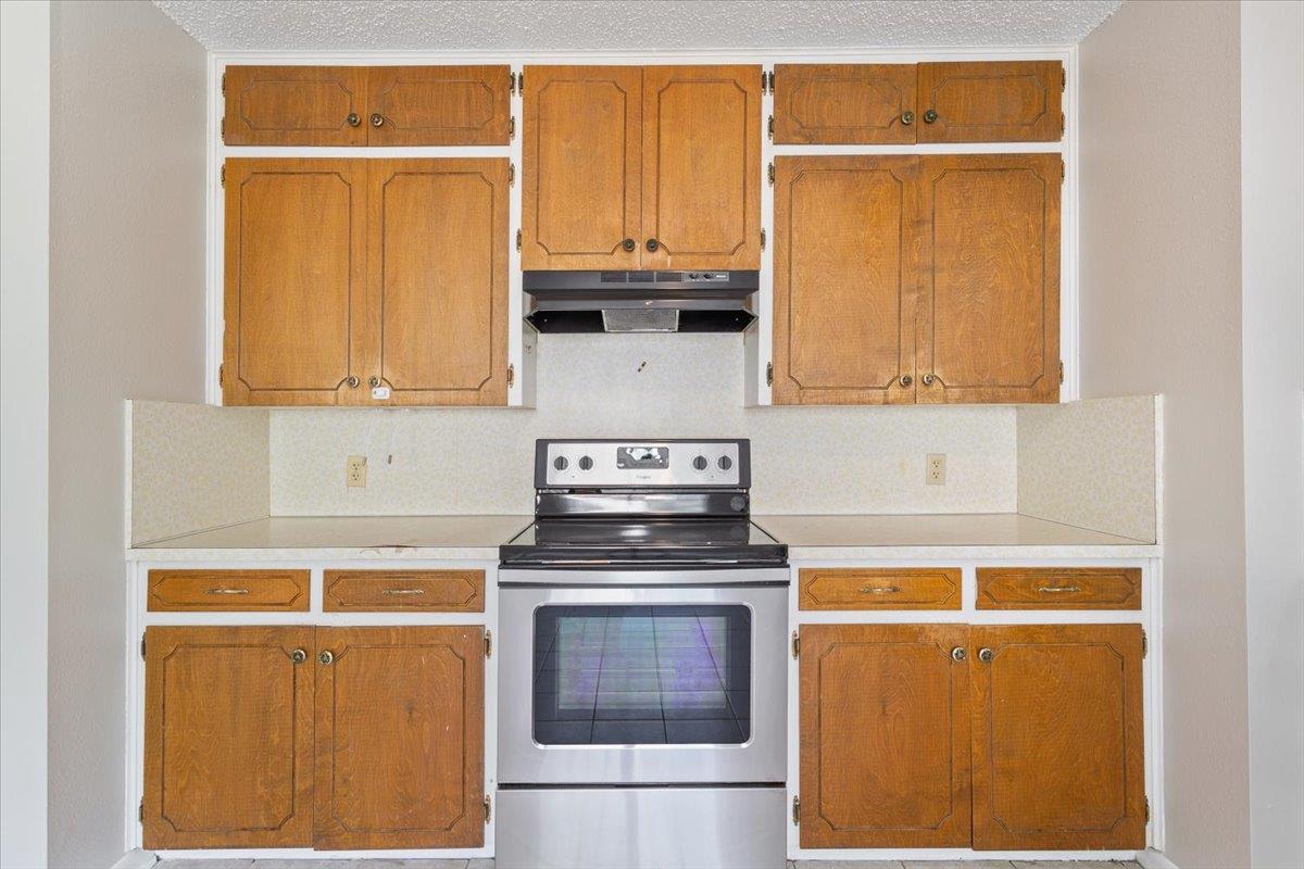 1018 S 11th St, Temple, TX 76504