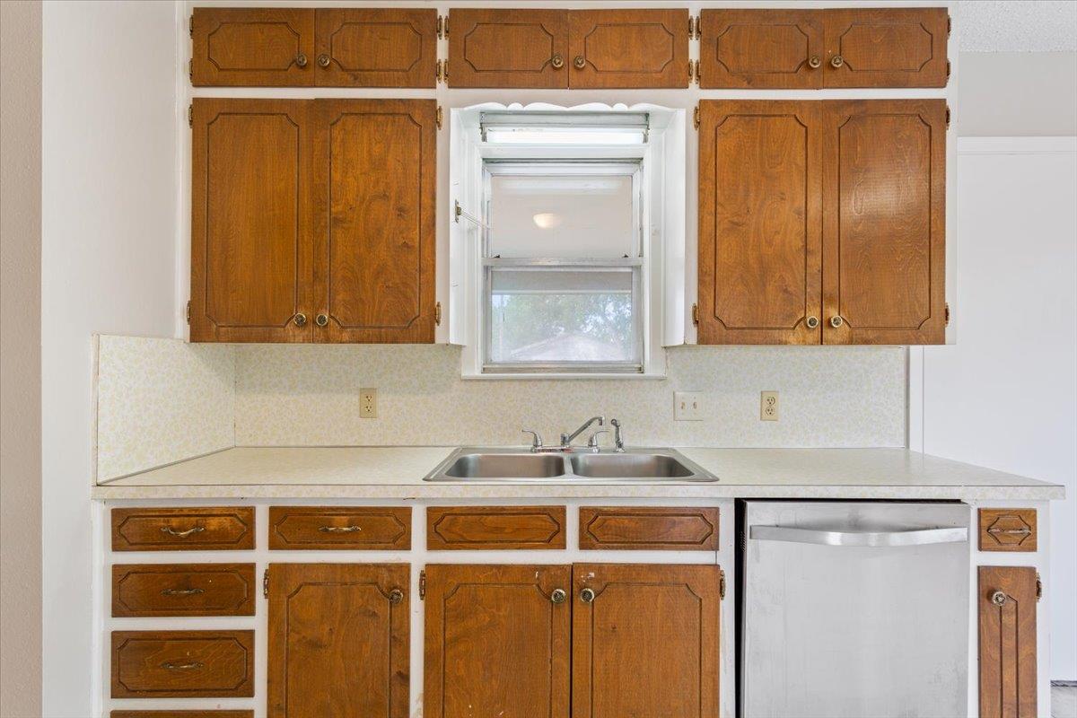 1018 S 11th St, Temple, TX 76504